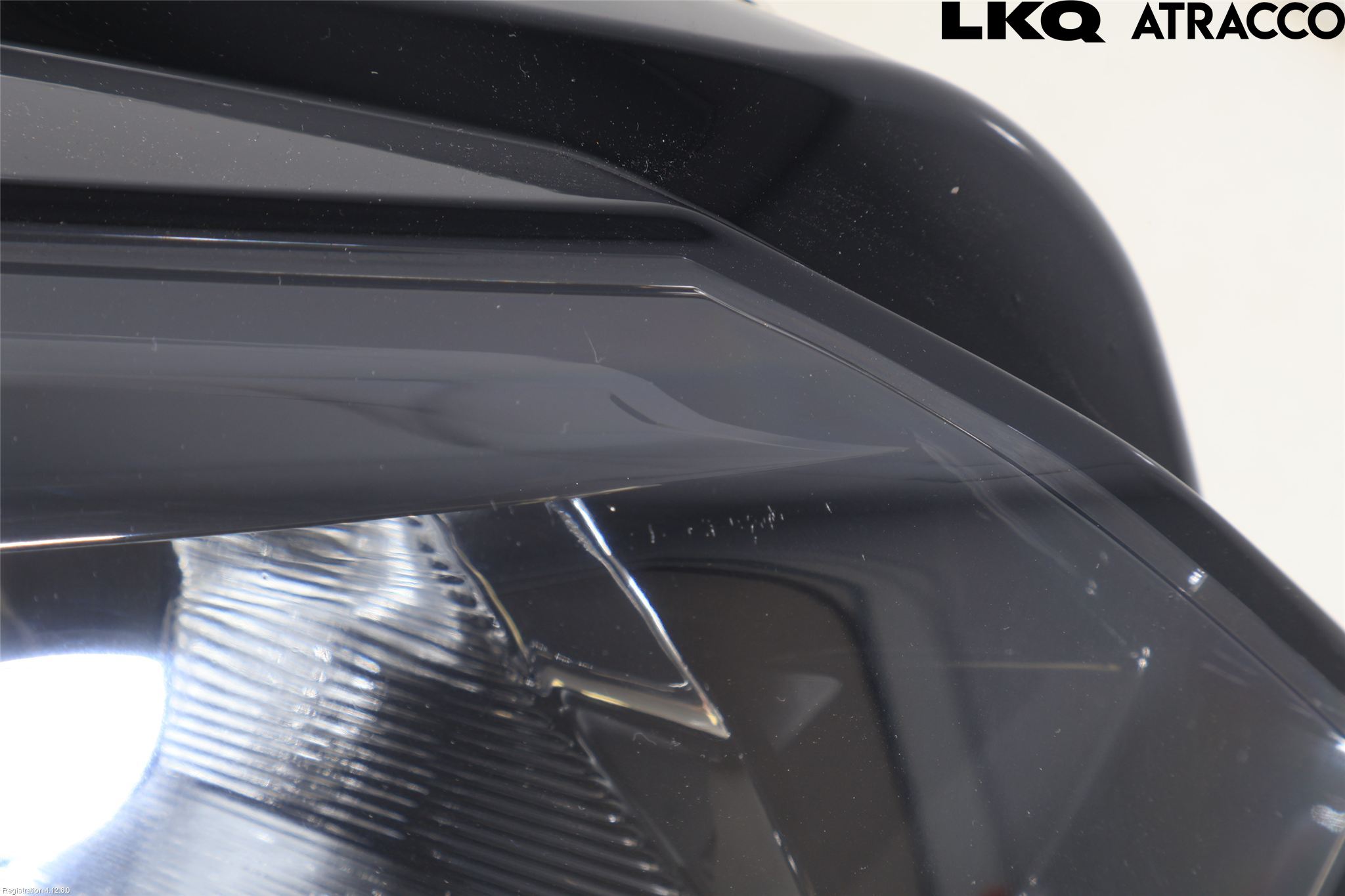 Peugeot 208/E-208 20- Strålkastare Höger