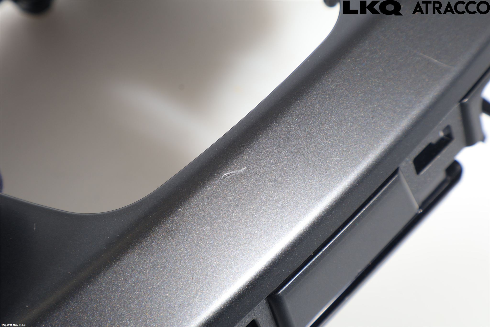 Toyota bZ4X EA10 22- Instrumentkonsoll Mitt