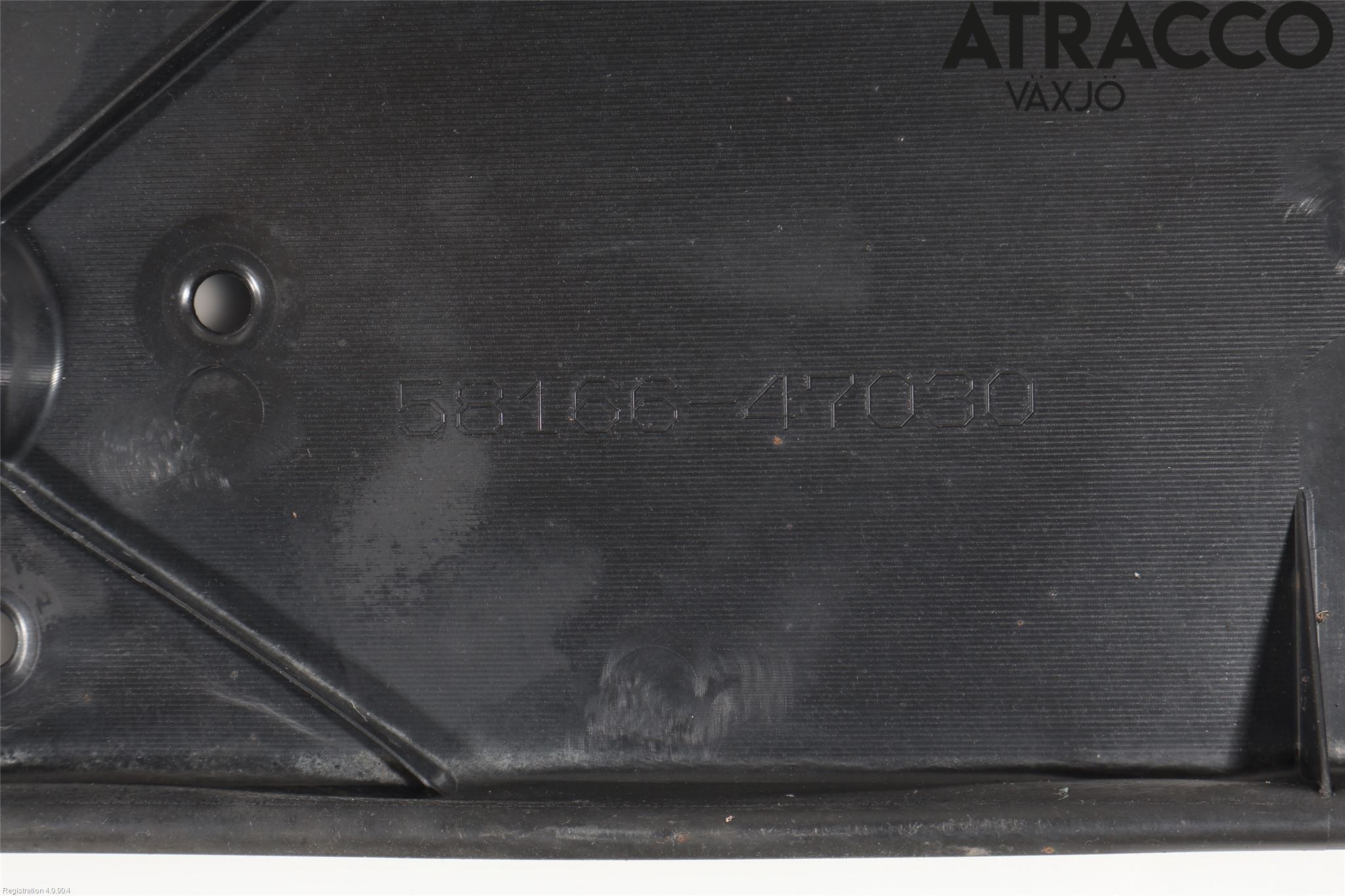 Toyota PRIUS (ZVW50) 16-21 Hasplåt Plåt-Plast