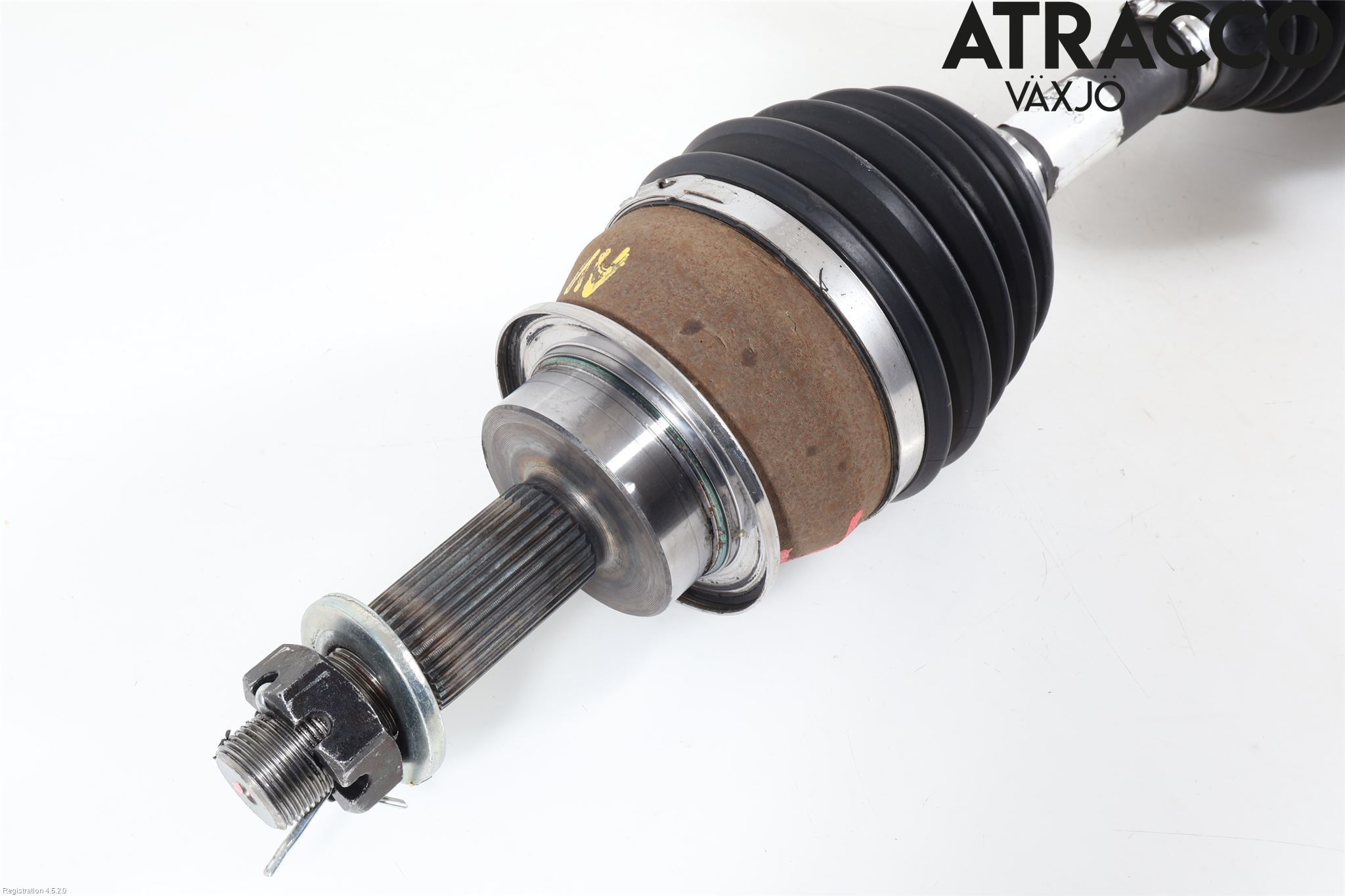 Isuzu D-MAX Drivaxel Fram Höger