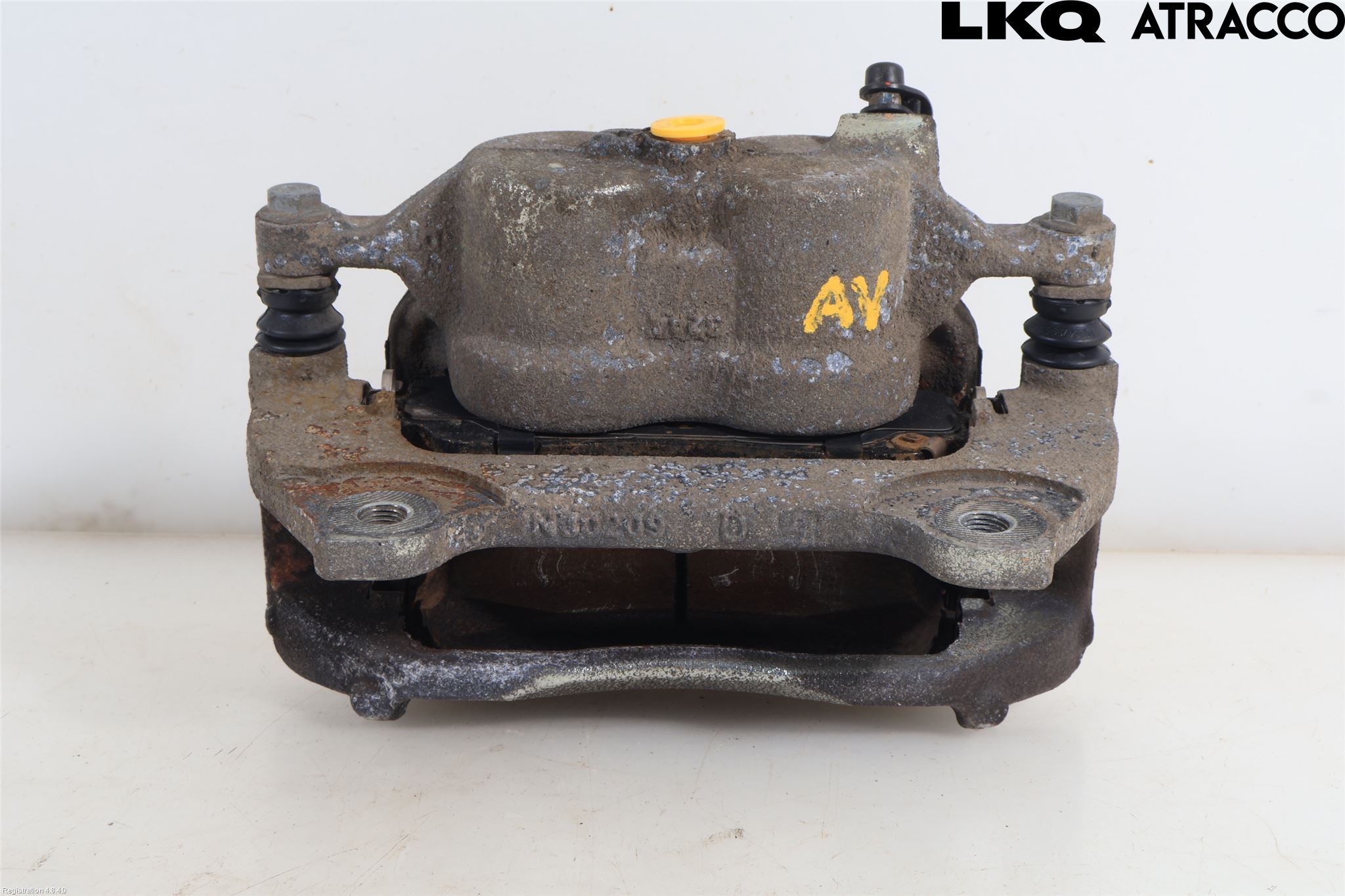 Toyota C-HR 24- Bromsok Fram Höger