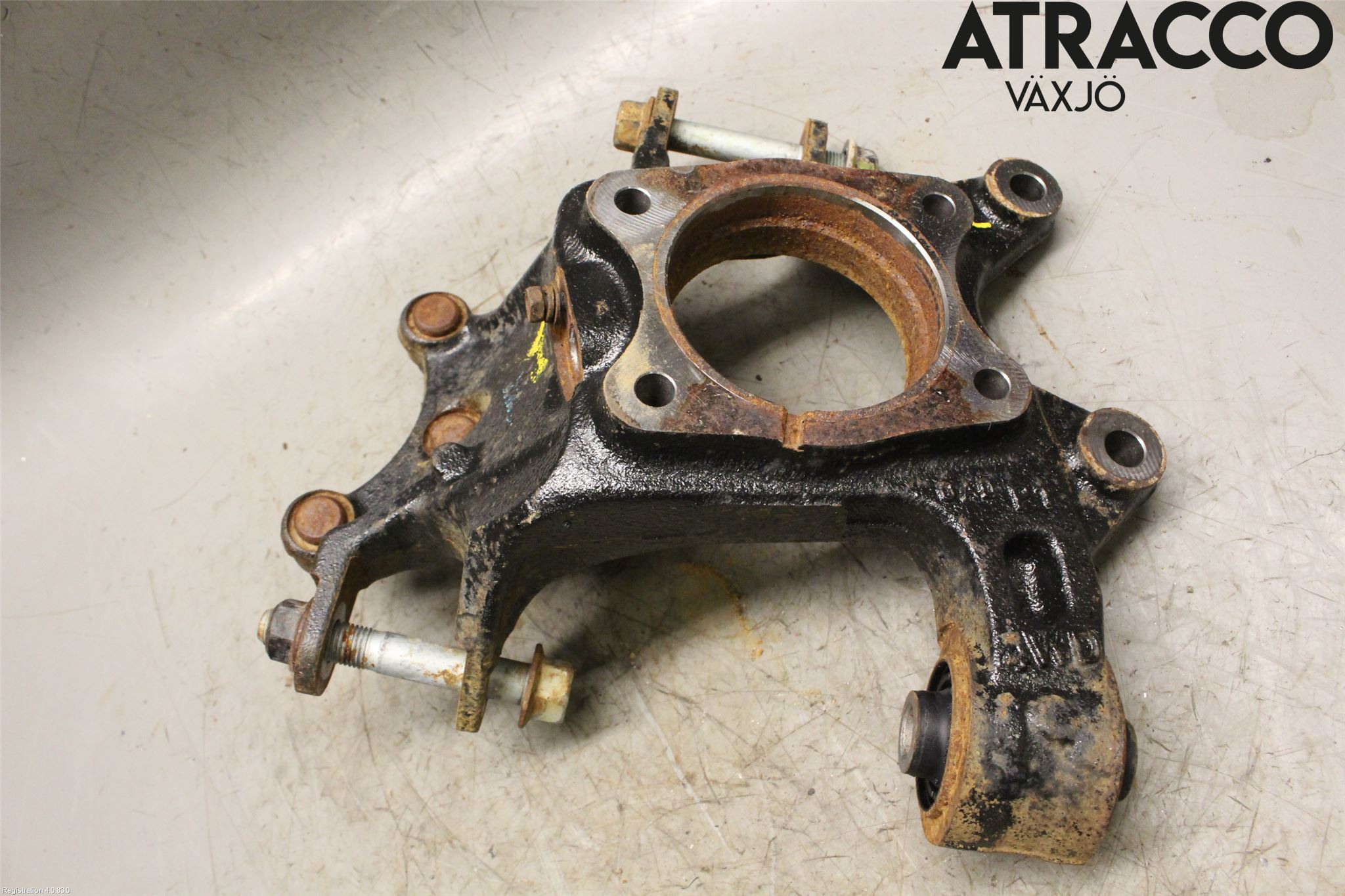 Hyundai TUCSON 05- Hjullagerhus-Spindel Vä B