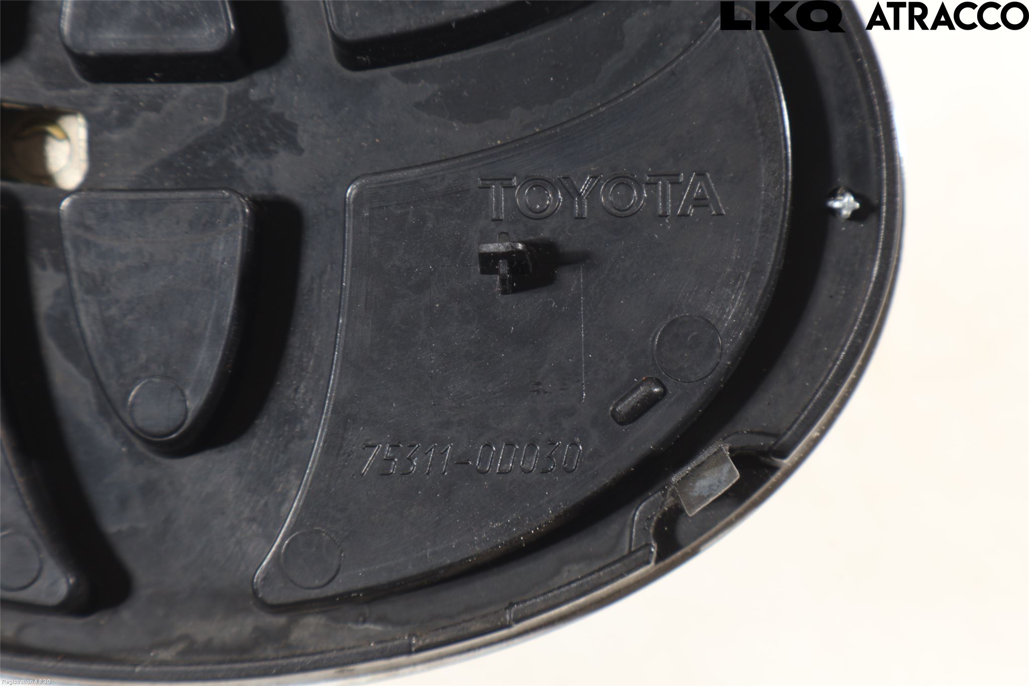 Toyota YARIS XP90 06-11 Emblem