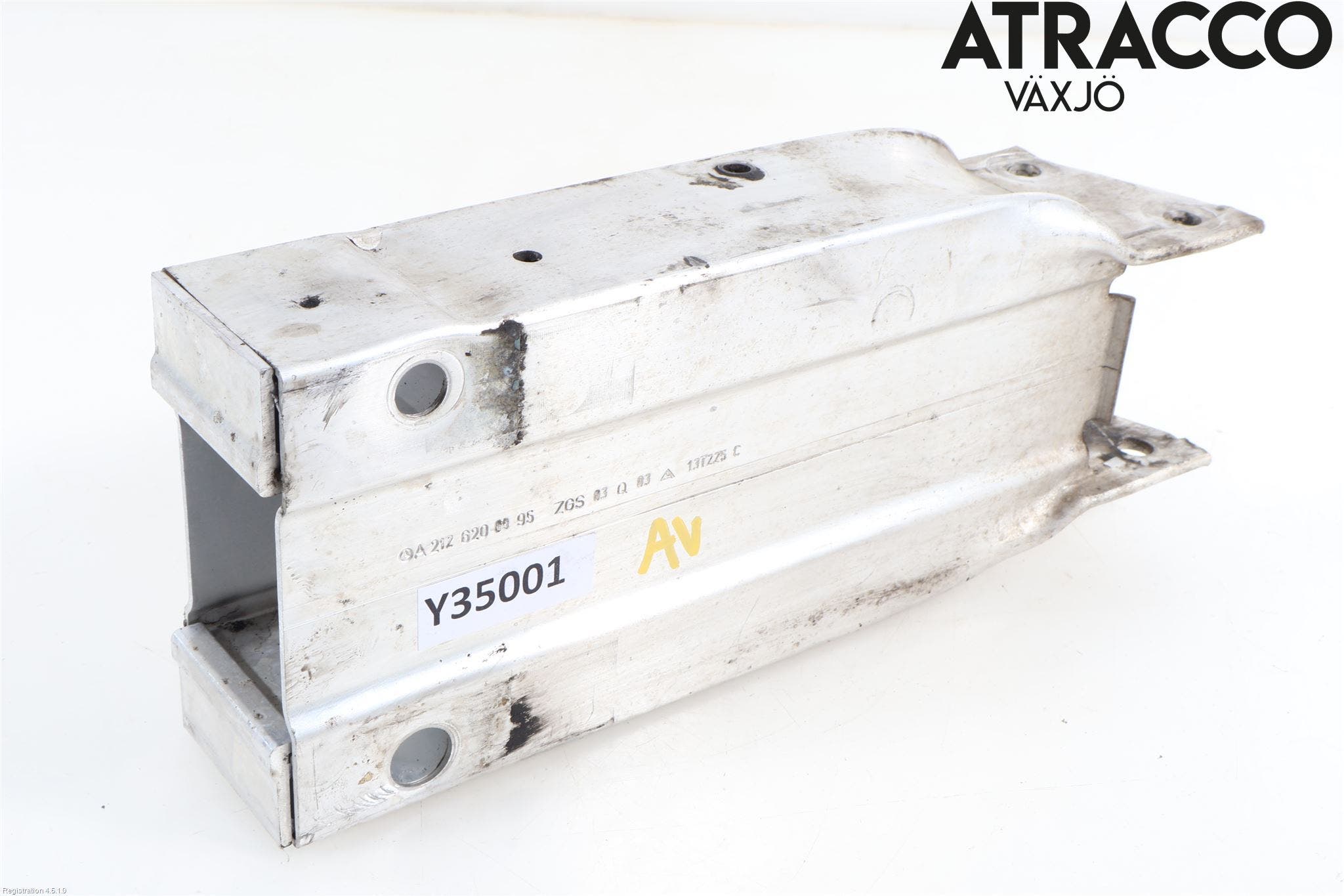 Mercedes-Benz MB E-KLASS (W212) 09-16 Stötfångarbärjärn Fram