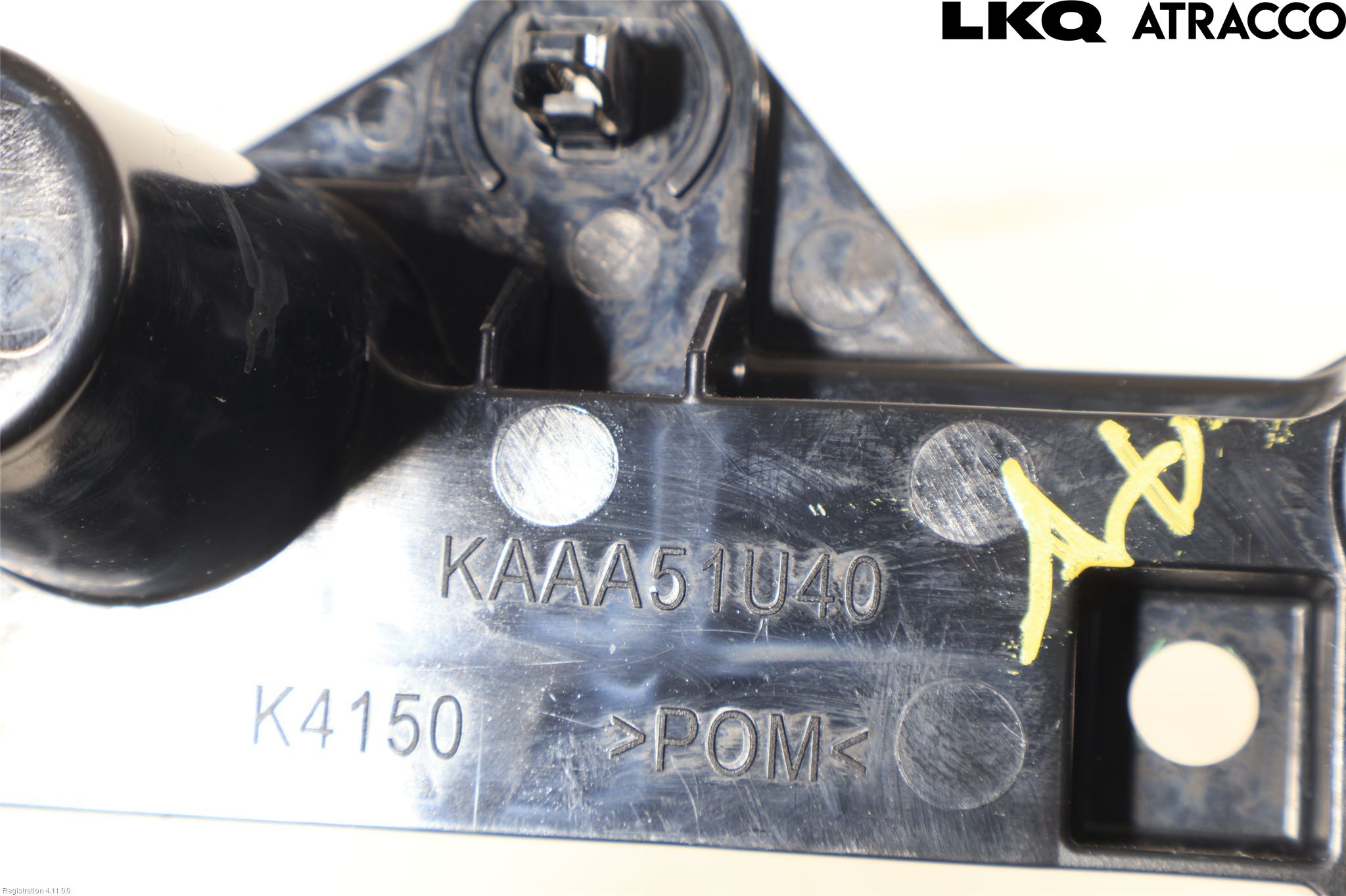 Mazda CX-60 22- Skärmfäste Fram Vä