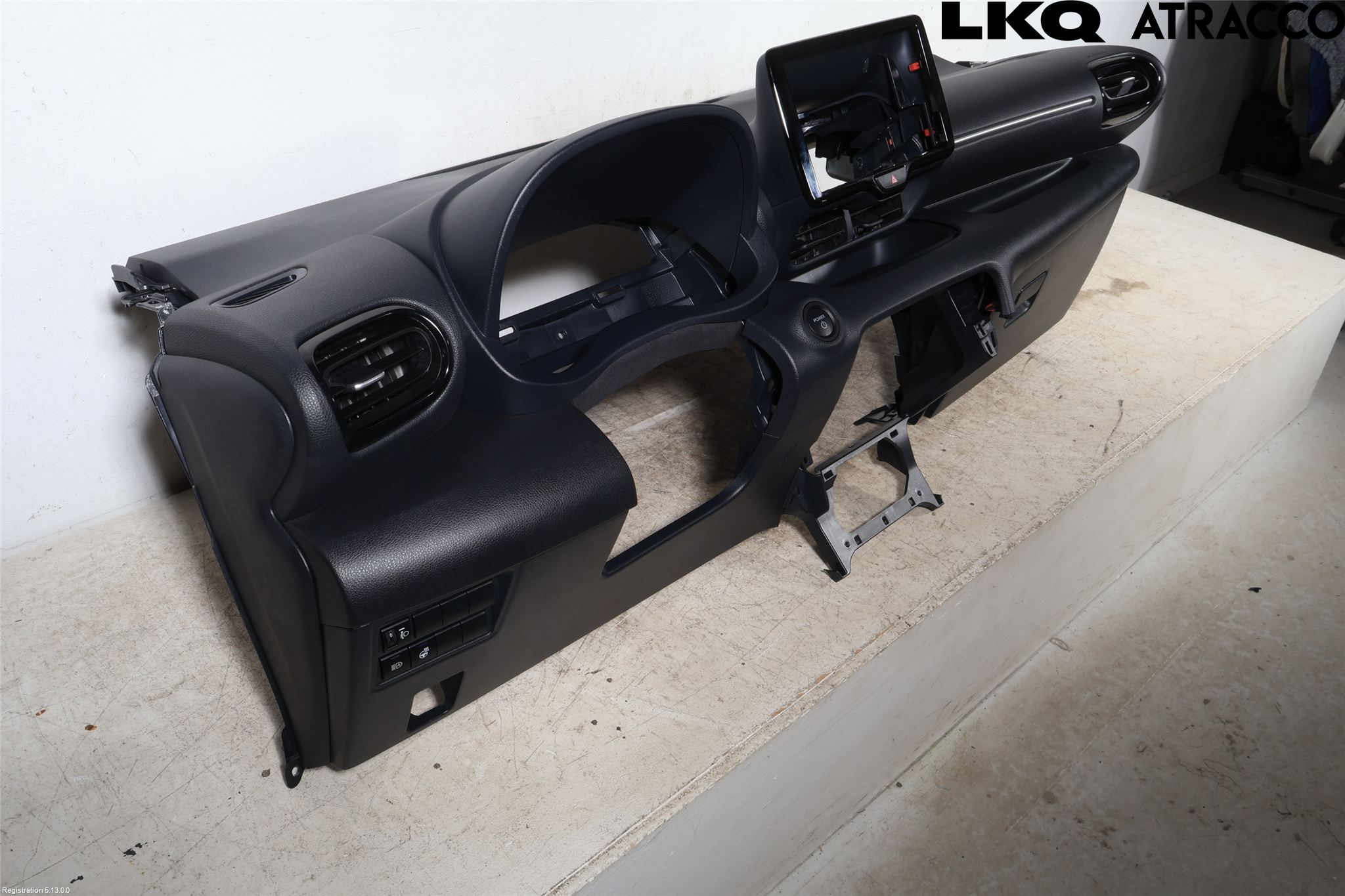 Toyota YARIS XP21 20- Instrumentbräda