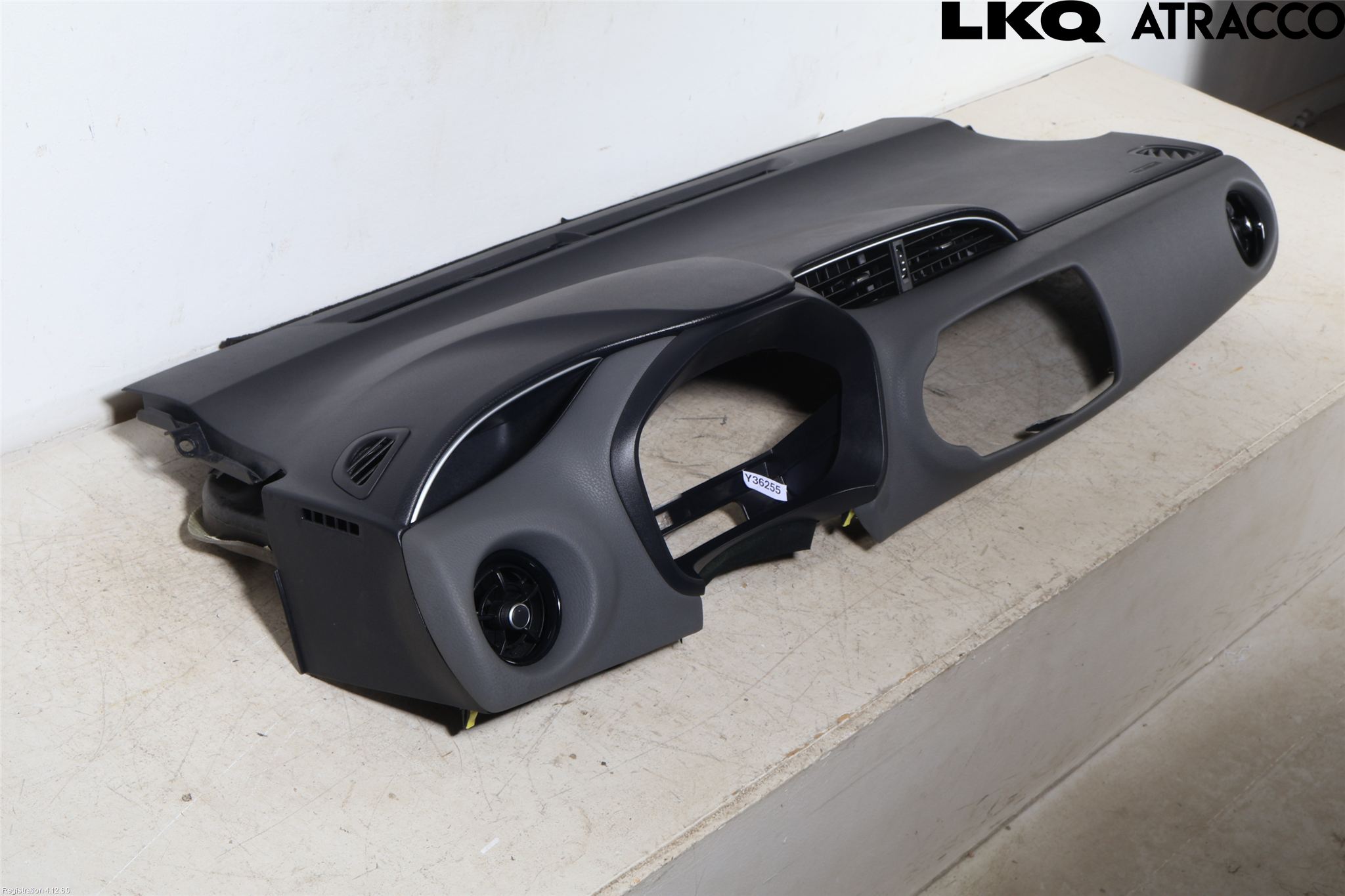 Toyota YARIS XP130 15-20 Instrumentbräda