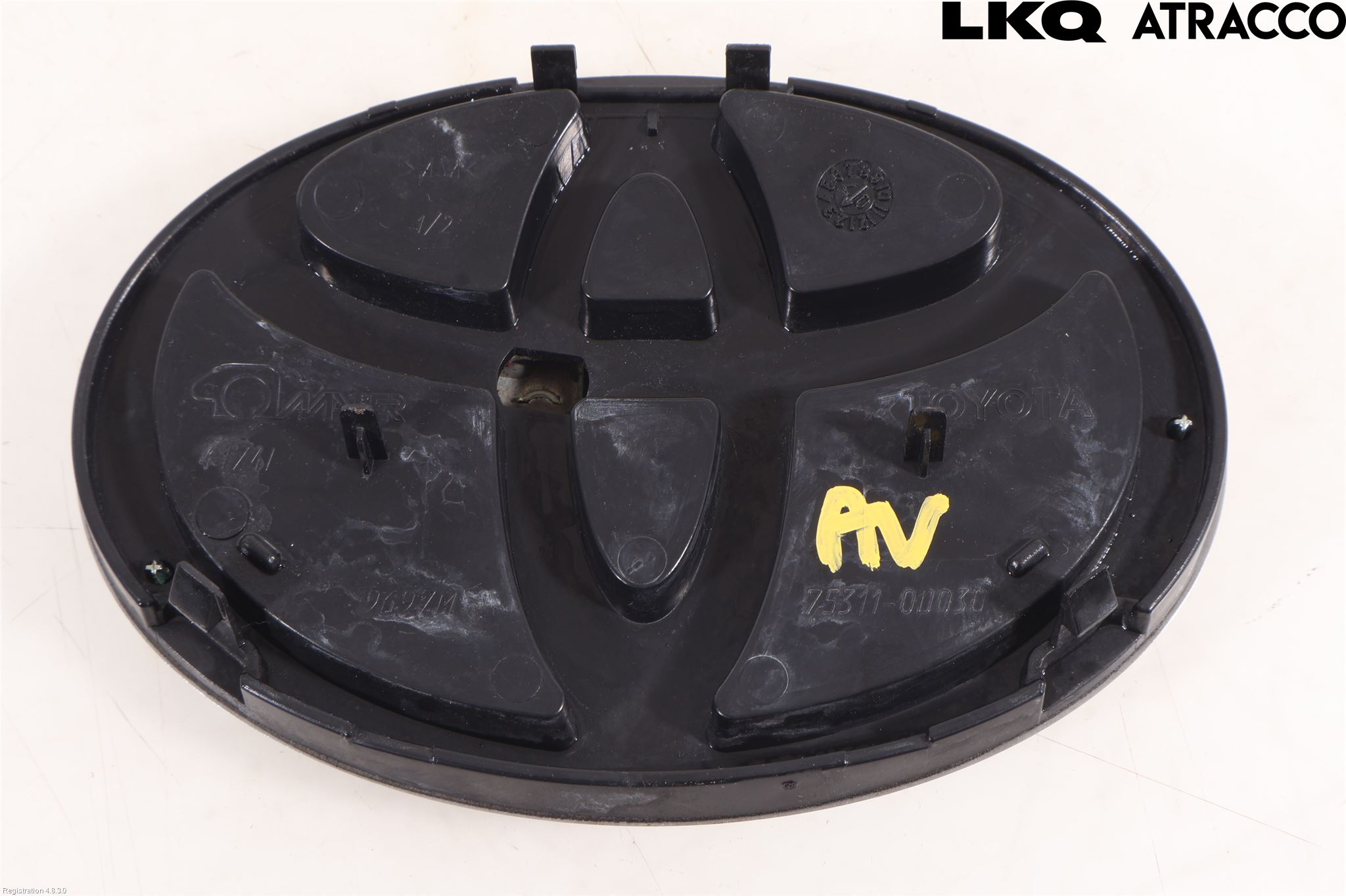 Toyota YARIS XP90 06-11 Emblem