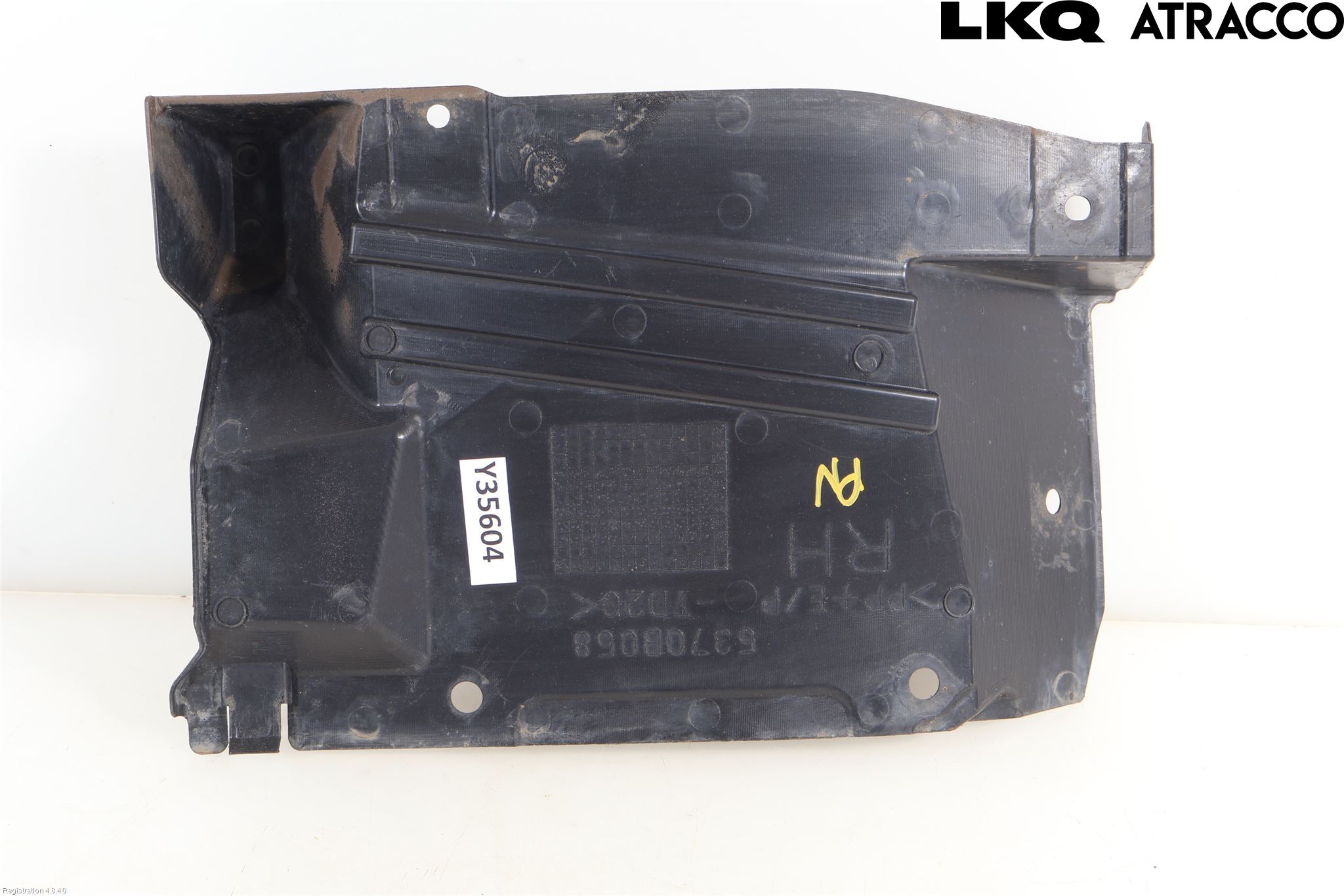 Mitsubishi OUTLANDER 13-21 Hasplåt Plåt-Plast