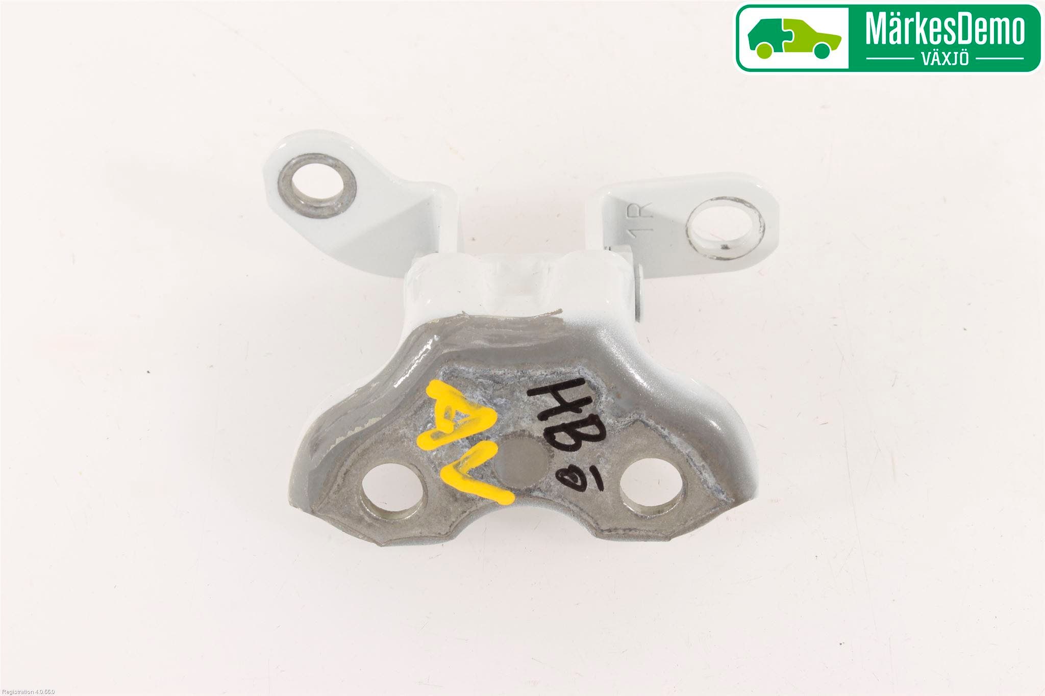 Toyota YARIS XP130 15-20 Dörrgångjärn