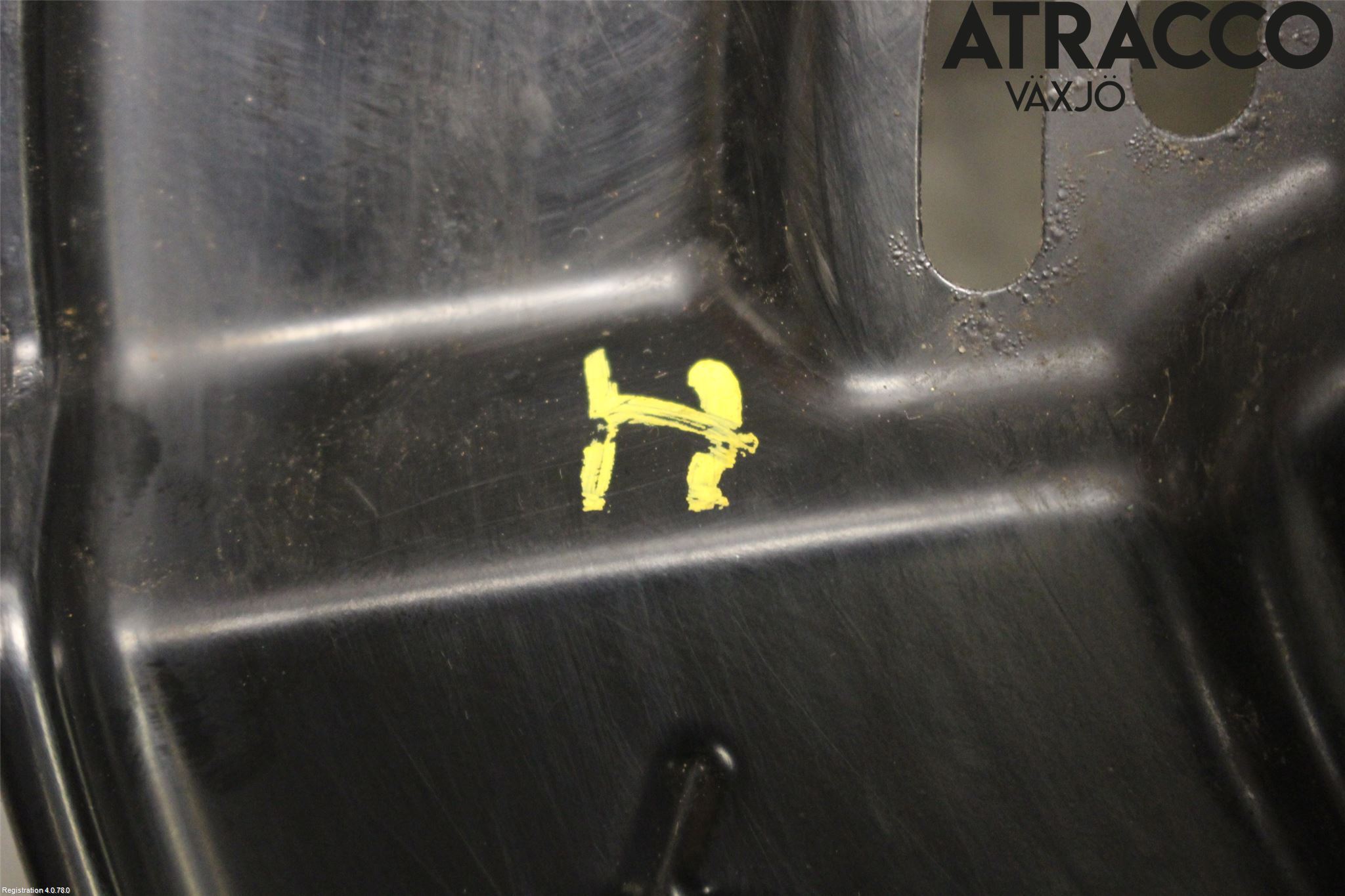 Honda E 20-23 Hjullagerhus-Spindel Hö B