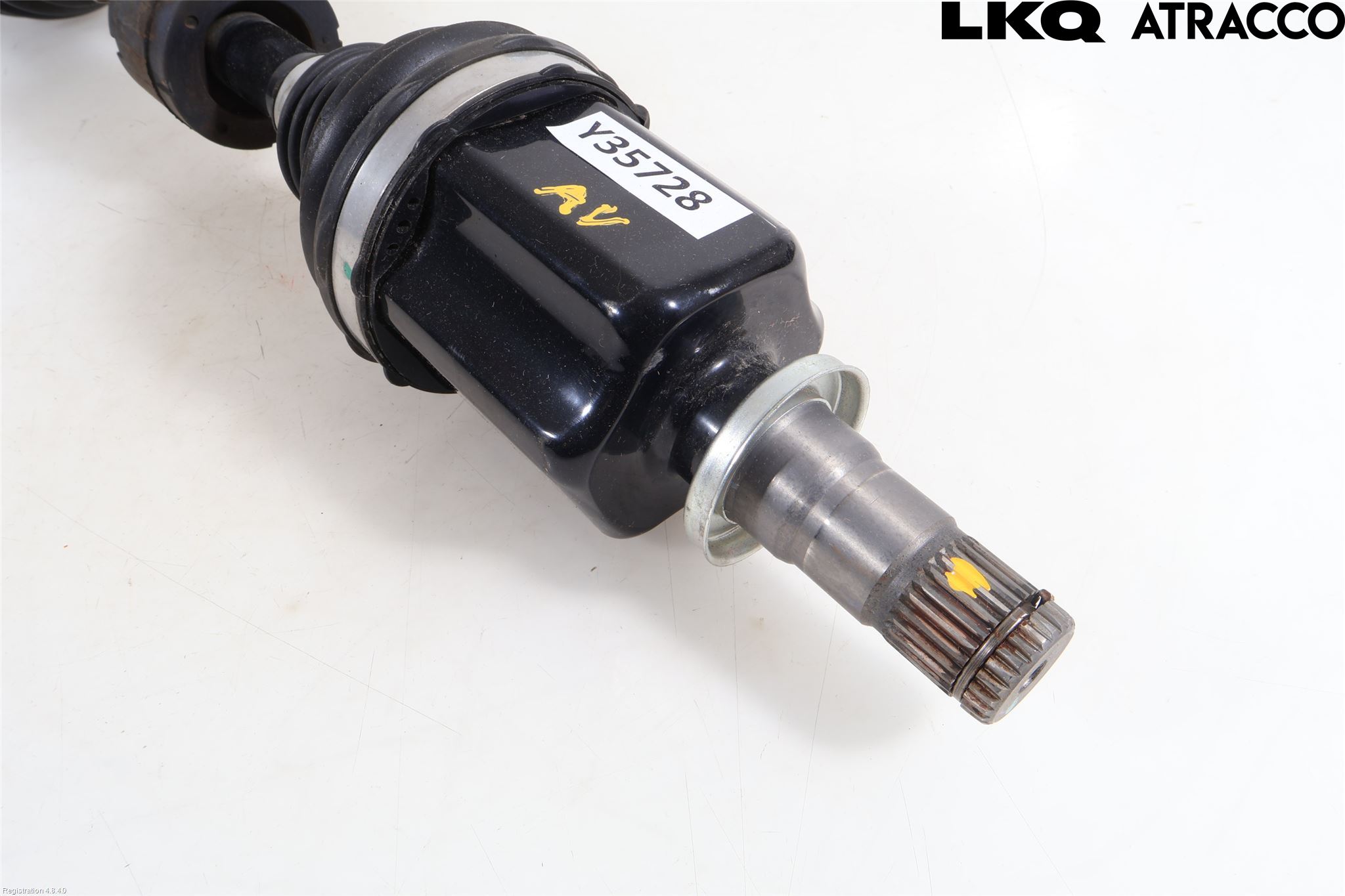 Suzuki SX4 S-CROSS 22- Drivaxel Fram Vänster