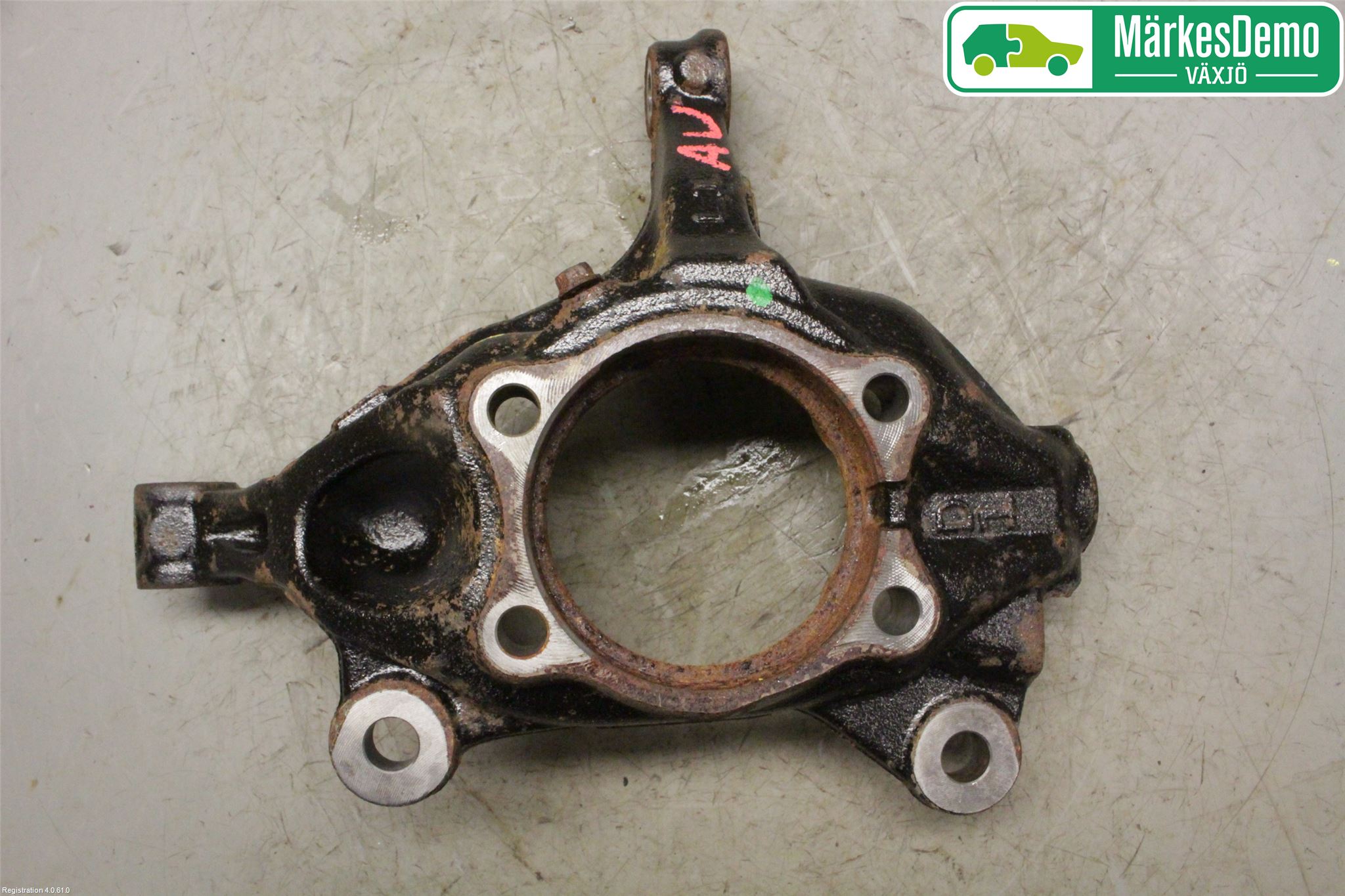 Mazda CX-3 Styrspindel Lagerhus Vä