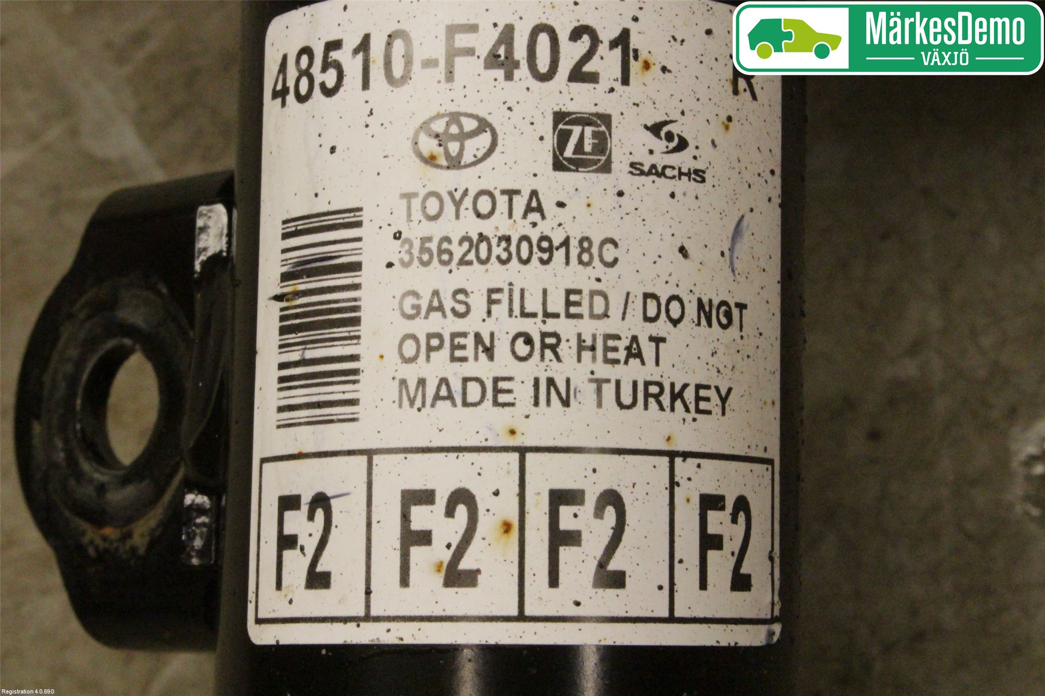 Toyota C-HR 16-23 Fjäderben Fram Höger
