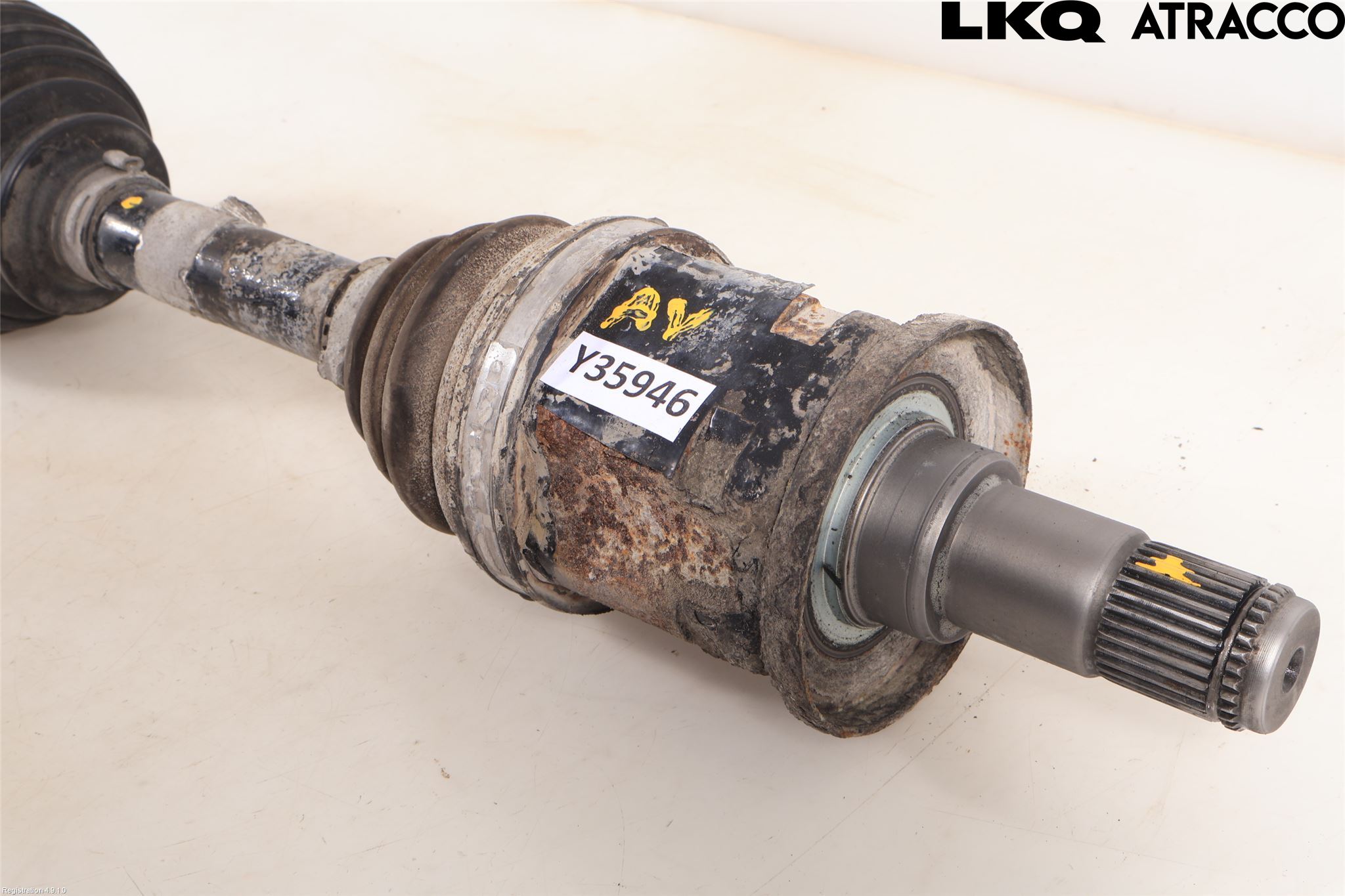 Toyota HILUX 16- Drivaxel Fram Höger