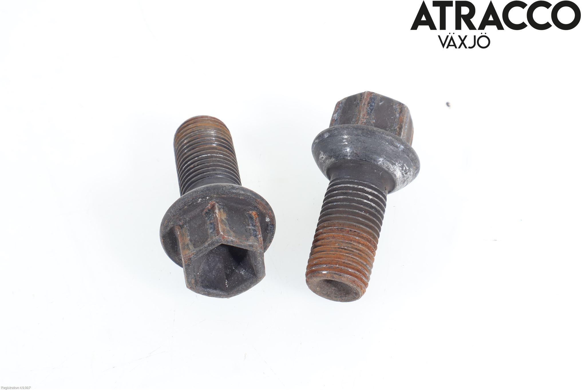 Mercedes-Benz MB C-KLASS (W204) 07-15 Hjulmutter-Bult-Sats