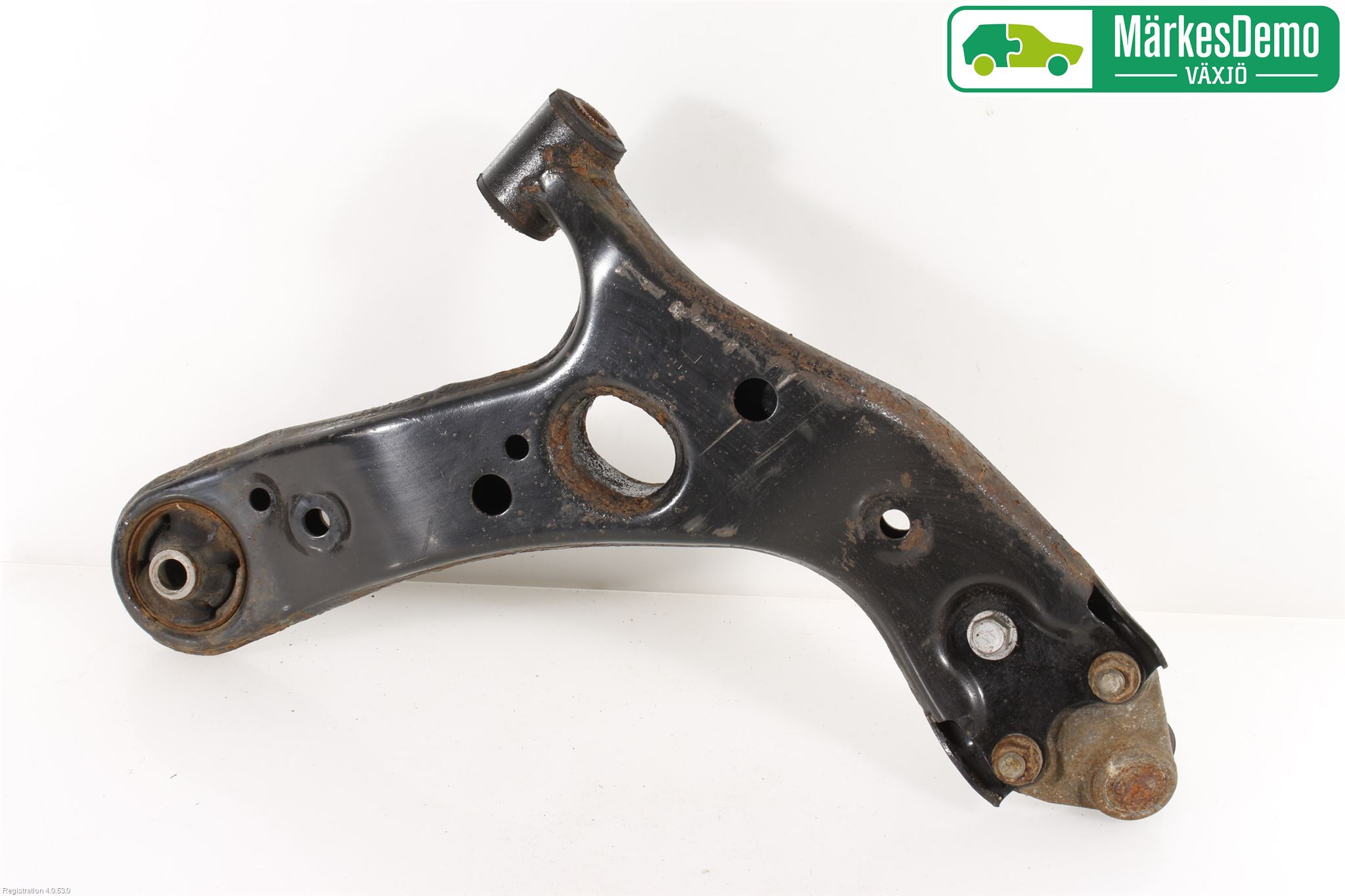 Toyota AURIS 13-19 Bärarm Fram Undre Vä