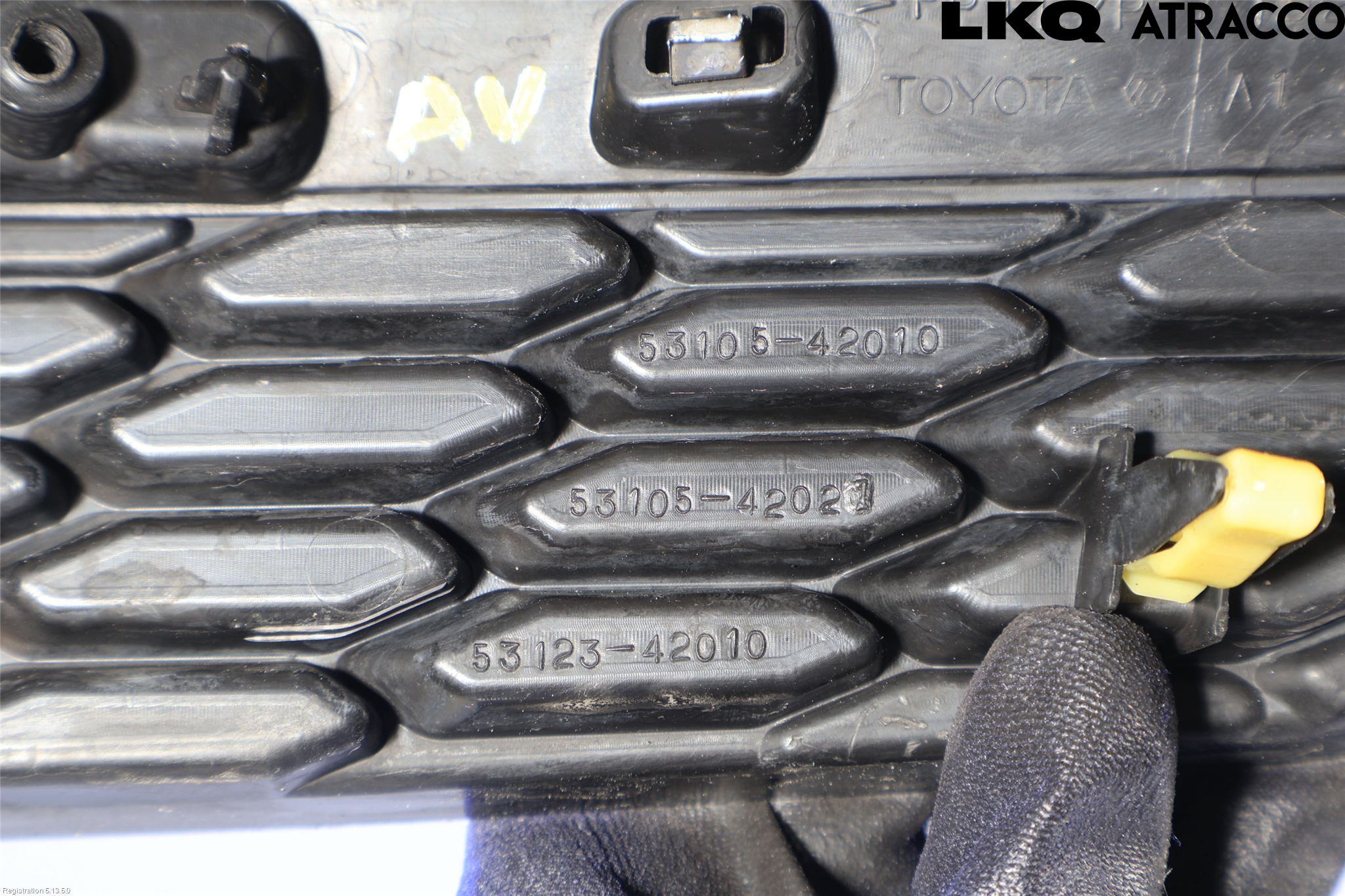 Toyota RAV4 13-18 Grilldel Höger