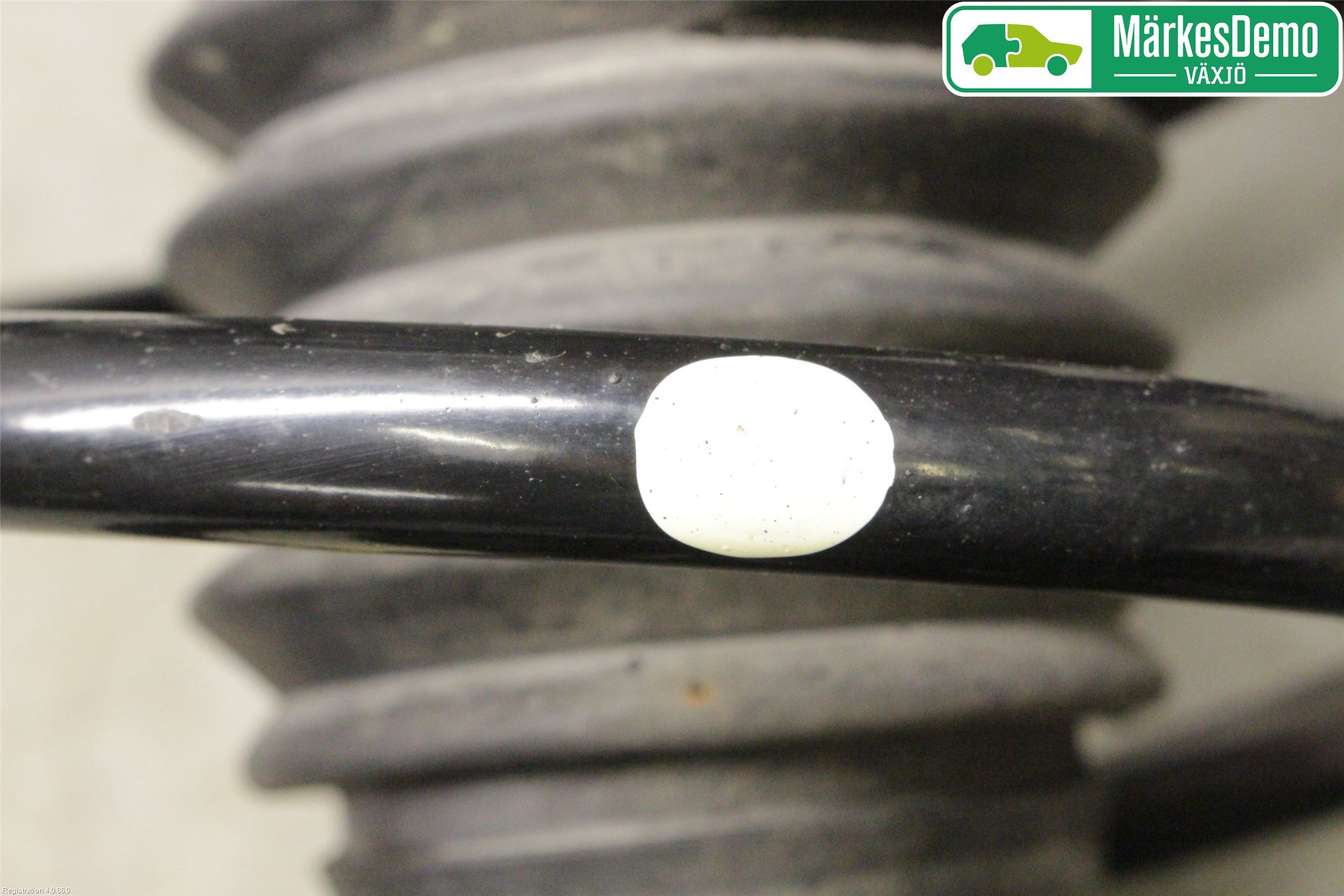 Nissan X-TRAIL 14-21 Fjäderben Fram Vänster