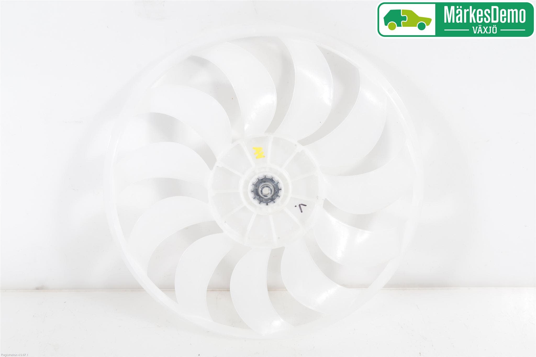 Mitsubishi OUTLANDER 13-21 Kylfläkt-Vinge