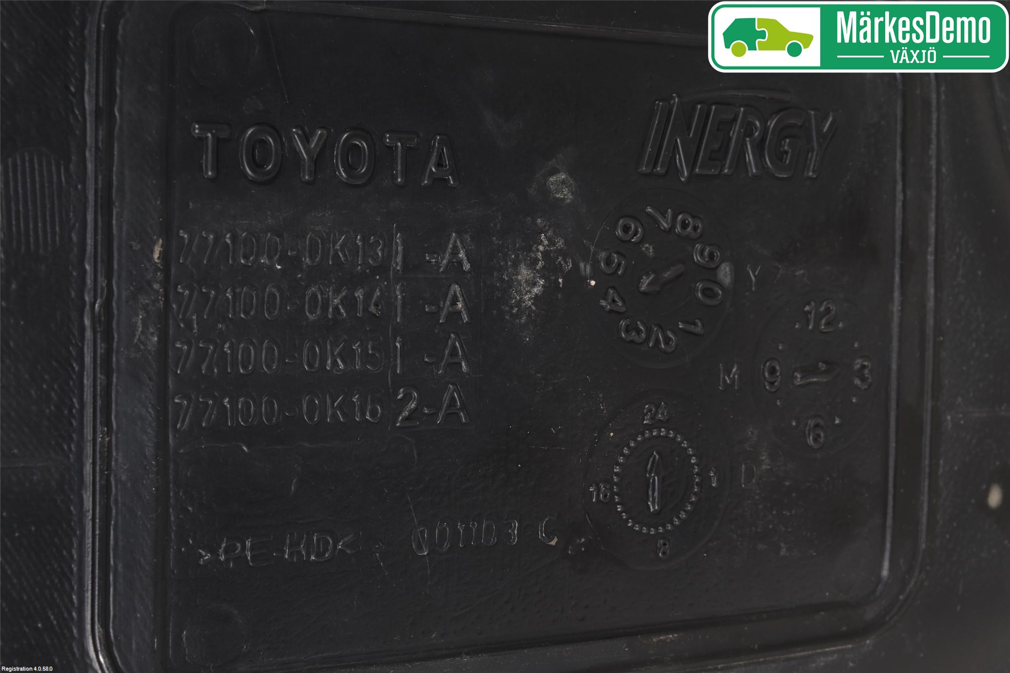 Toyota HILUX 05-16 Bränsletank Diesel