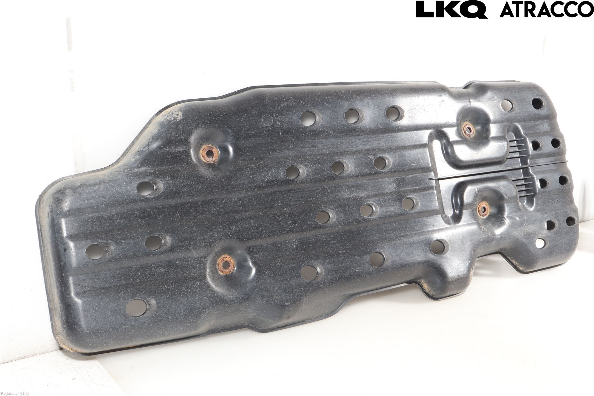 Toyota HILUX 05-16 Bränsletank Skyddsplåt