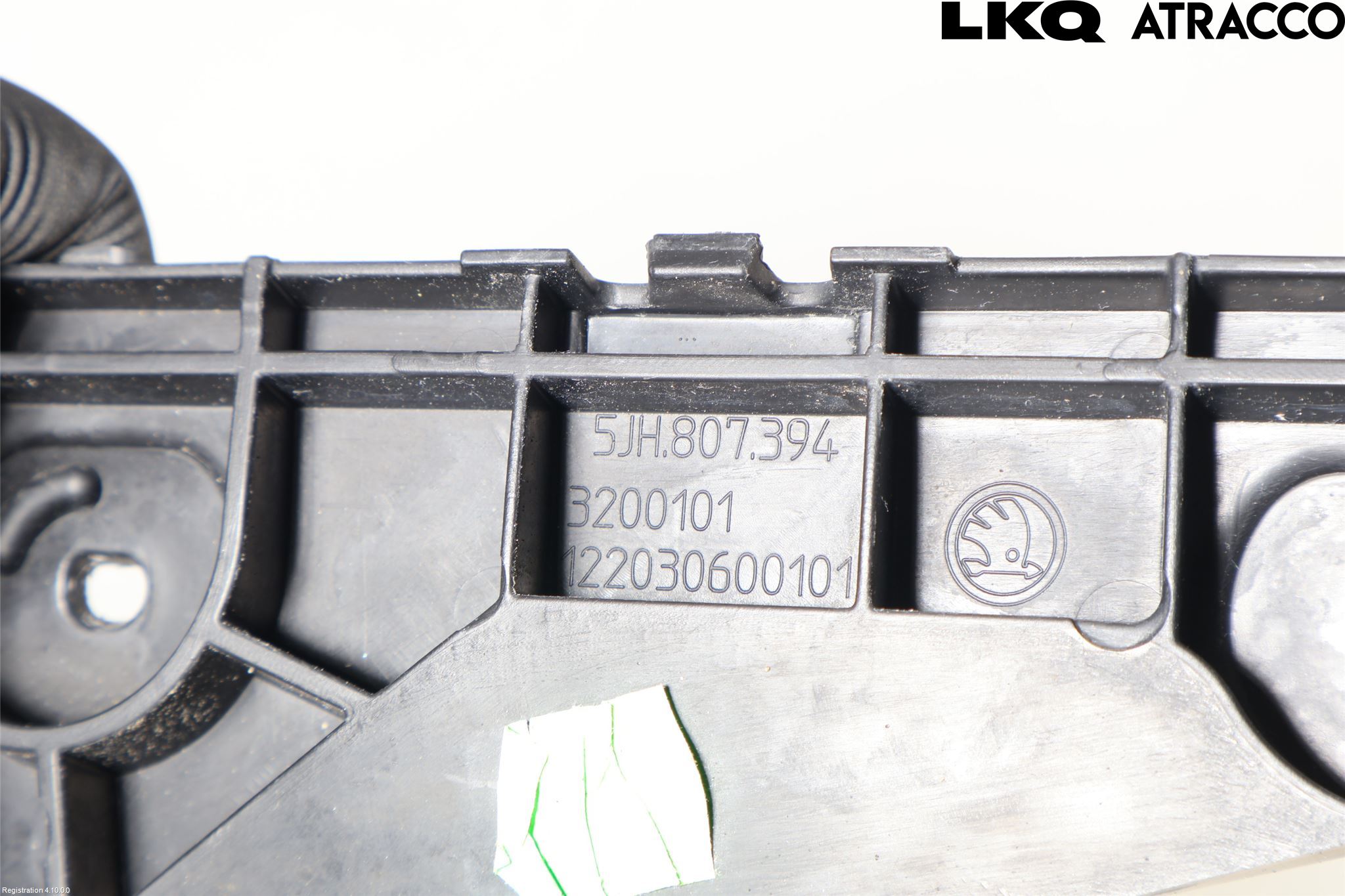 Skoda RAPID Stötfångarfäste Bak Hö