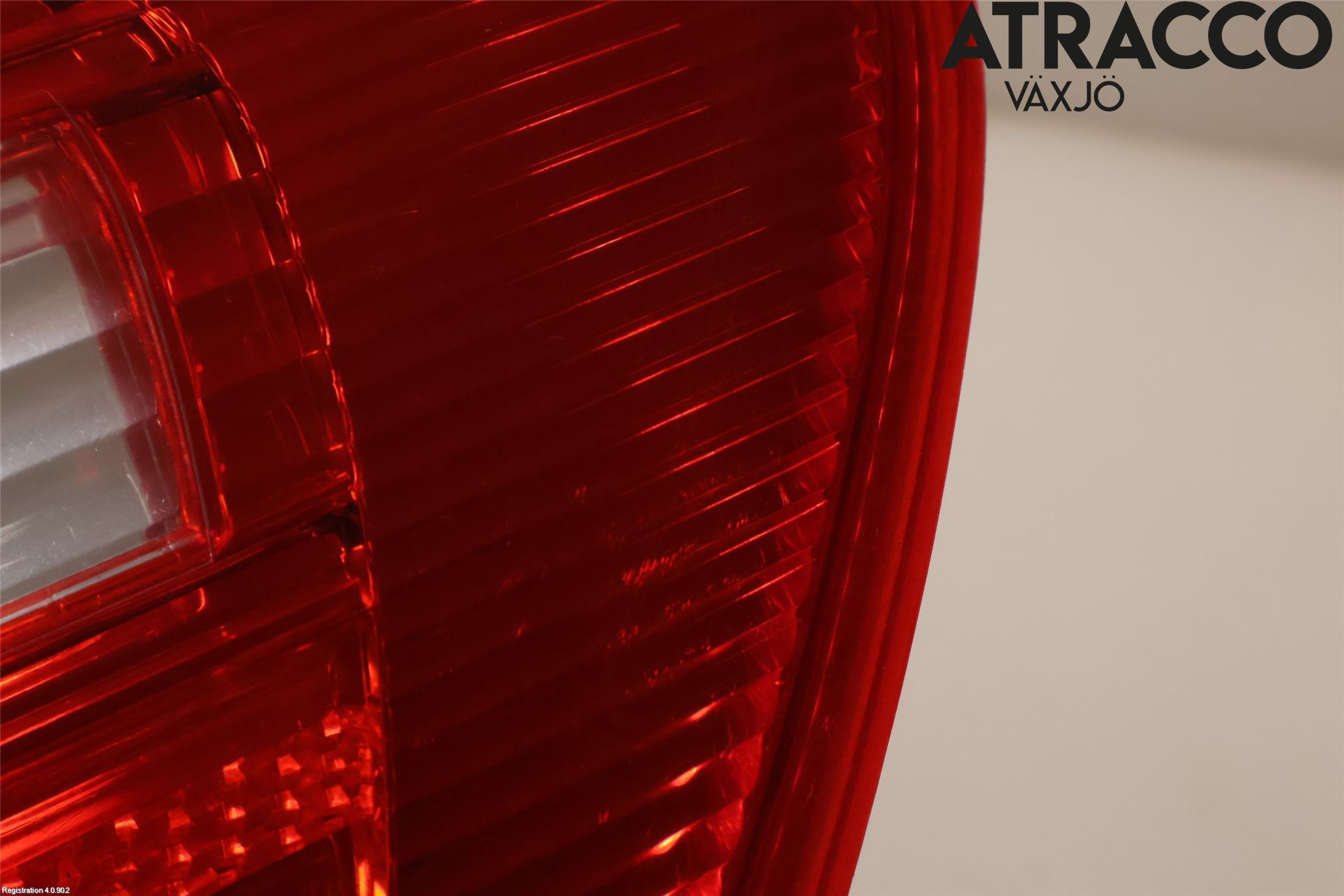 BMW 1 E87/81 5D/3D 03-11 Bakljus Höger