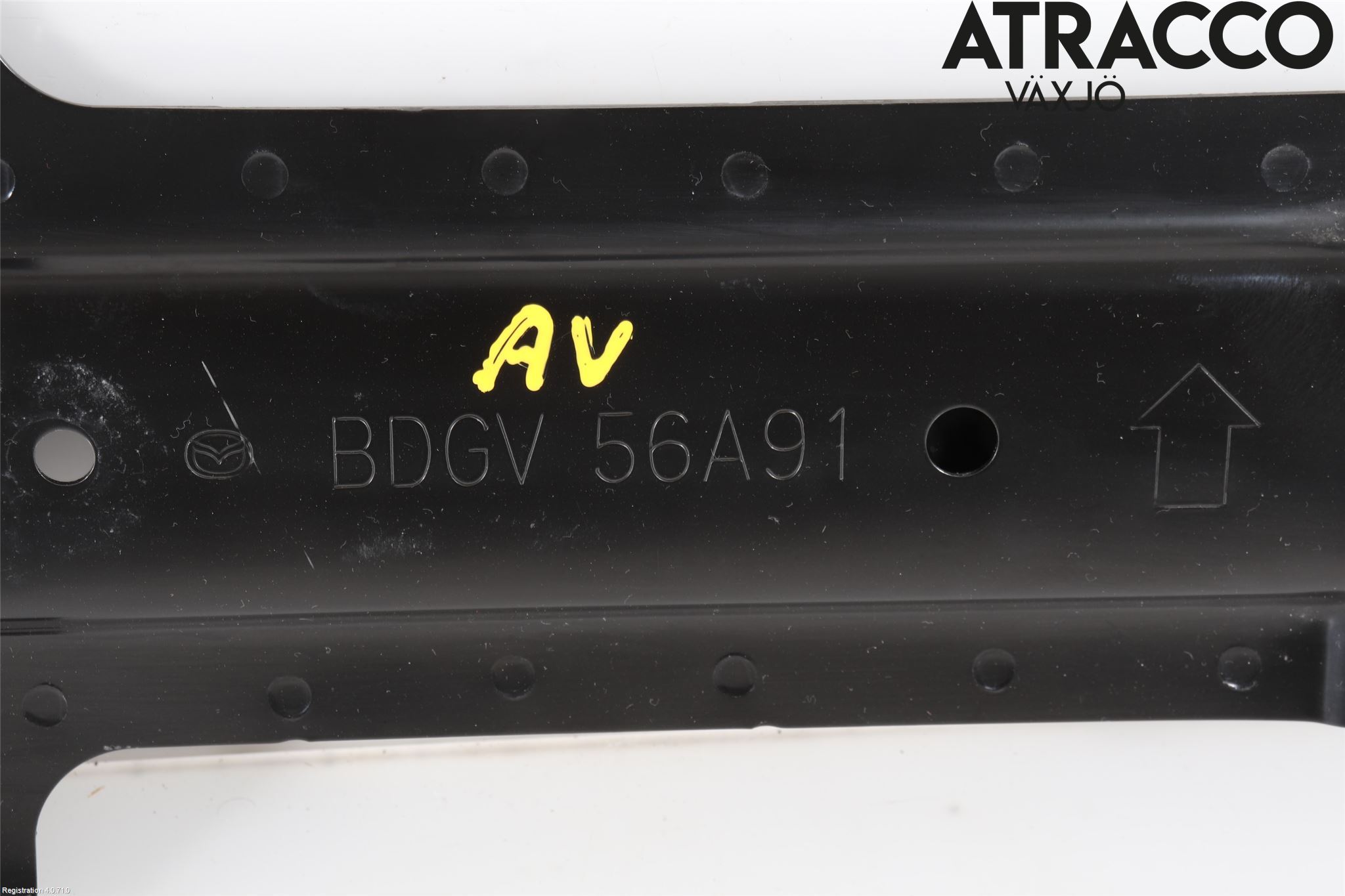 Mazda 3 IV 19- Hasplåt Plåt-Plast