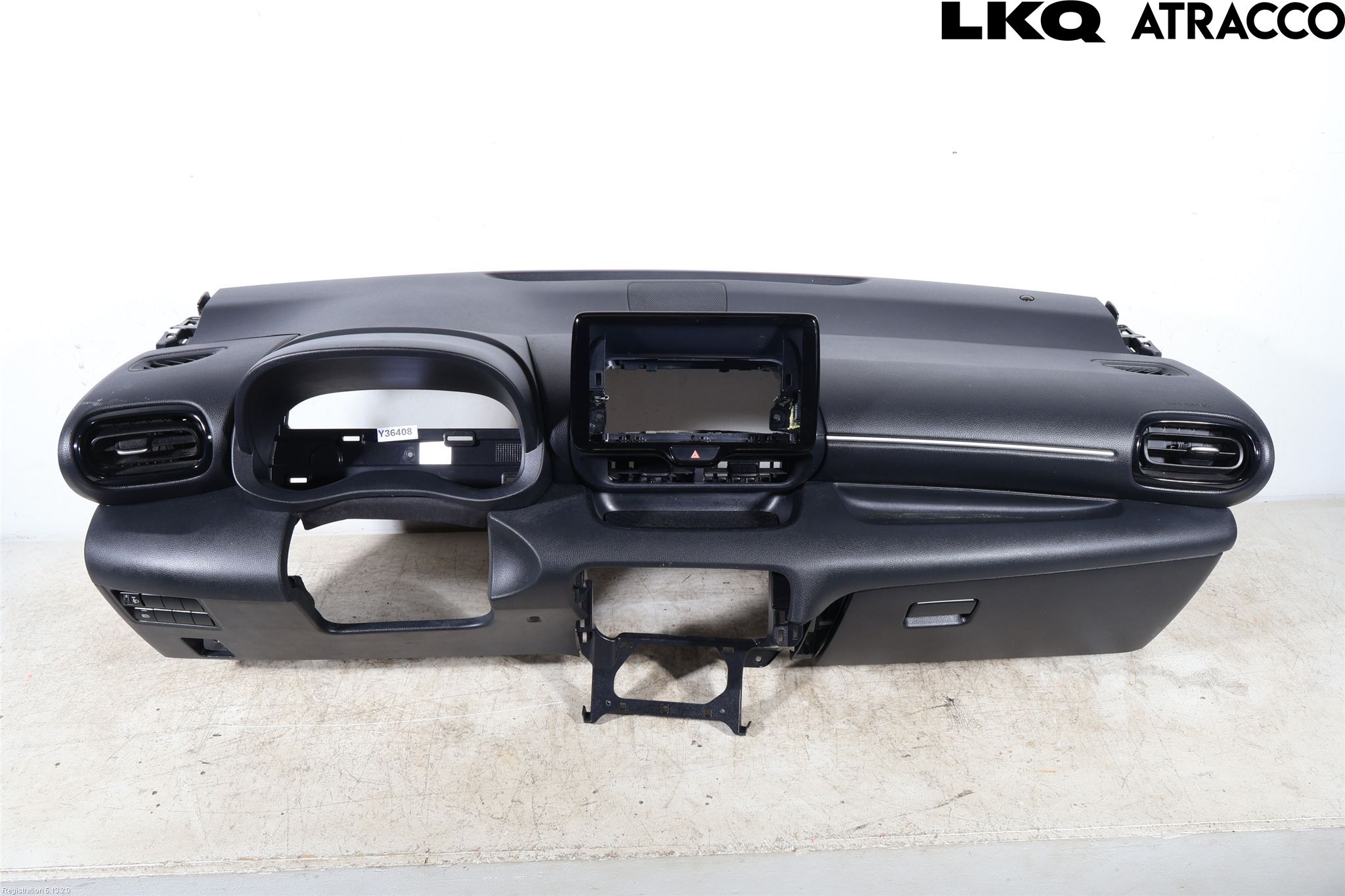 Toyota YARIS XP21 20- Instrumentbräda