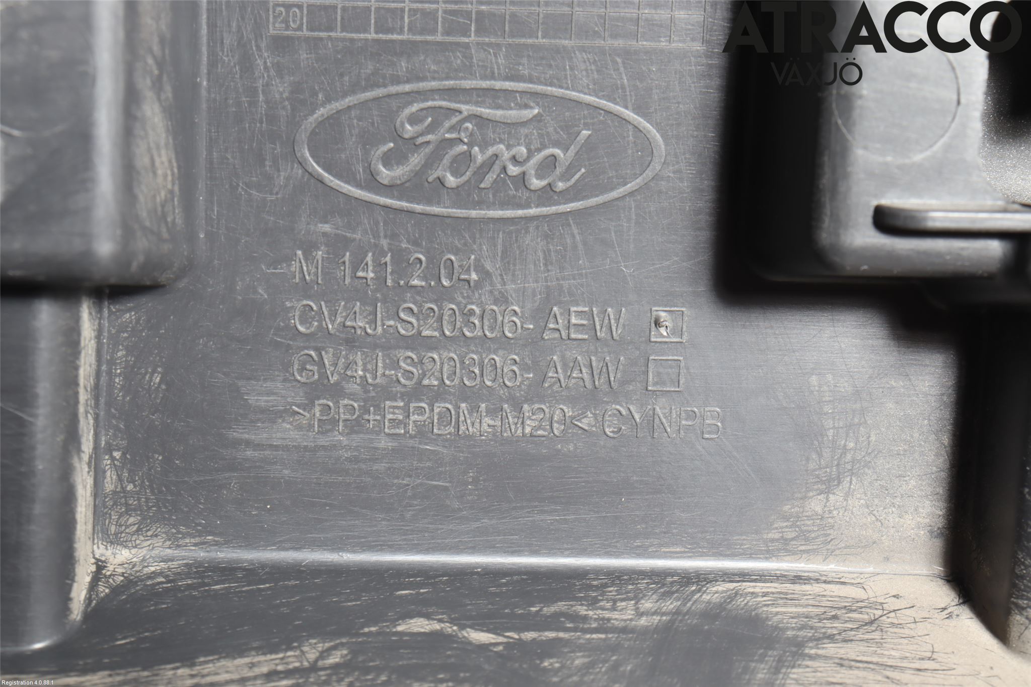 Ford KUGA 13-16 Dörr Dekorlist Fram Hö