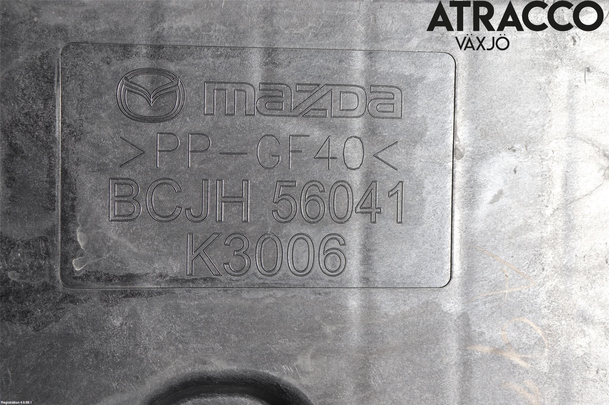 Mazda CX-30 20- Batterilåda-Fäste-Hållare