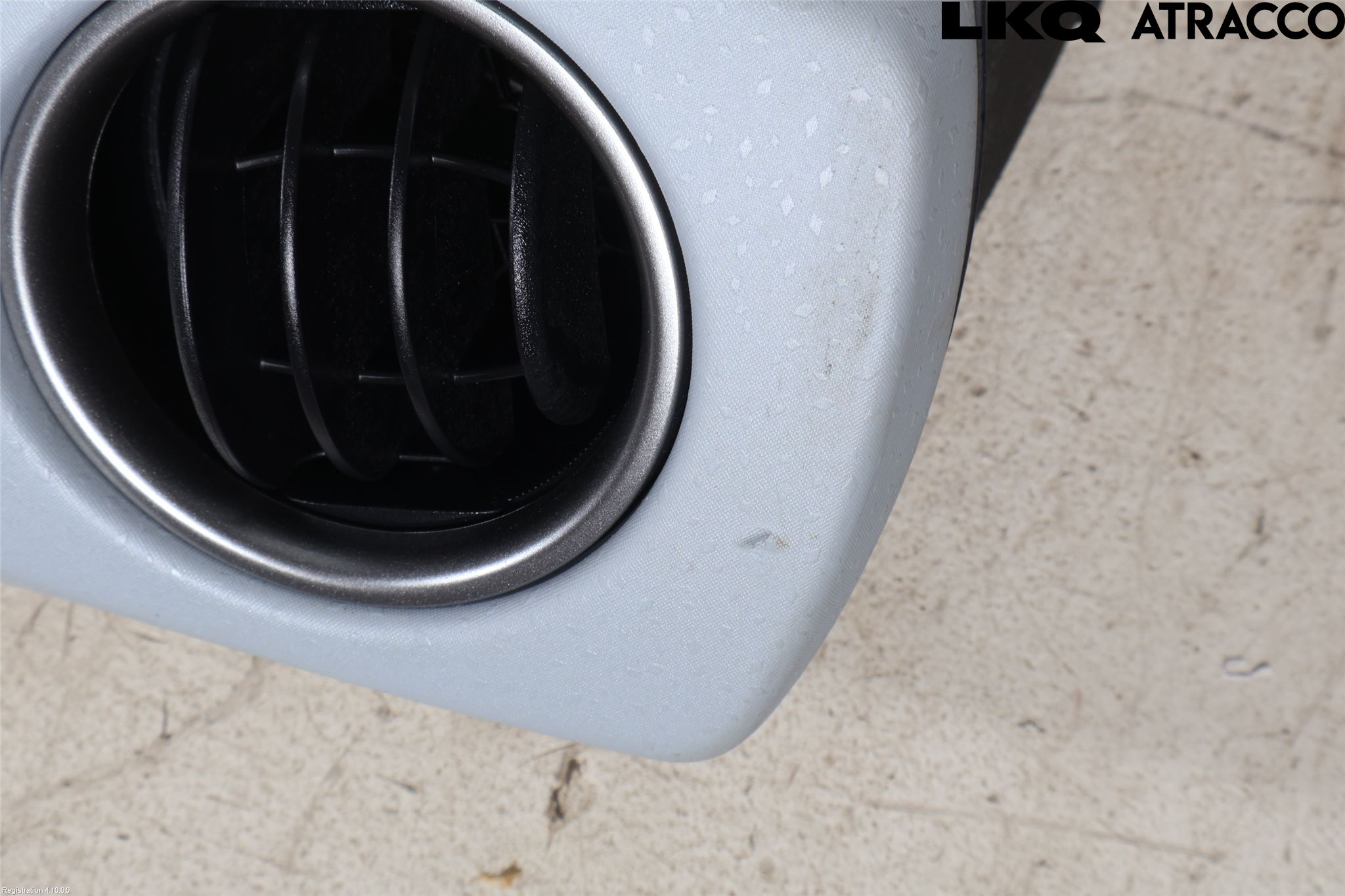 Toyota YARIS XP130 12-14 Instrumentbräda