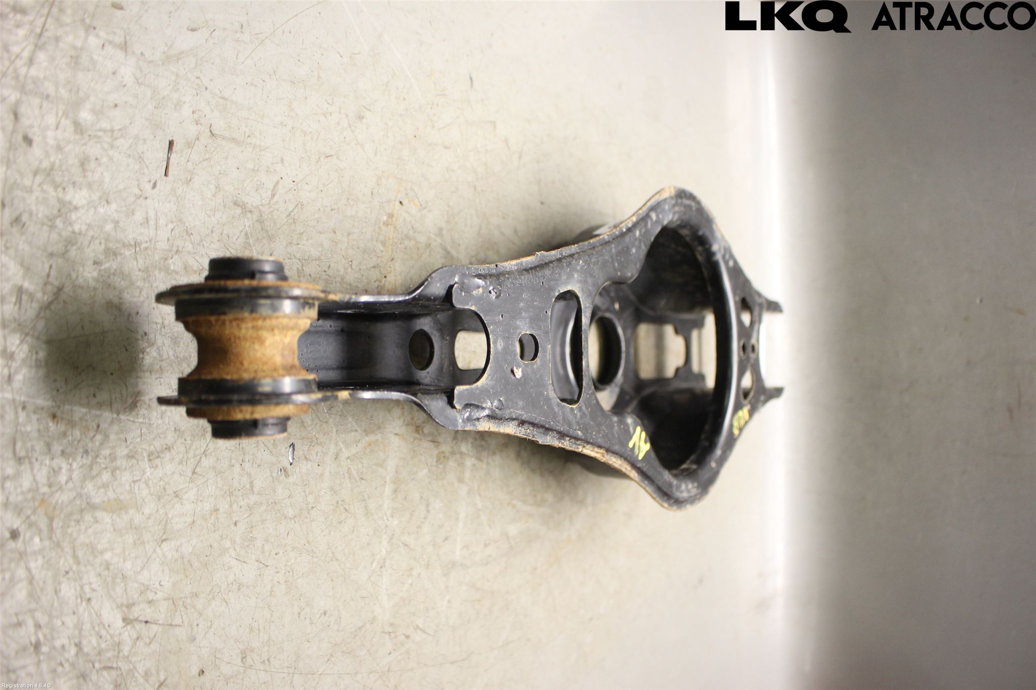 Toyota bZ4X EA10 22- Bärarm Bak Vänster