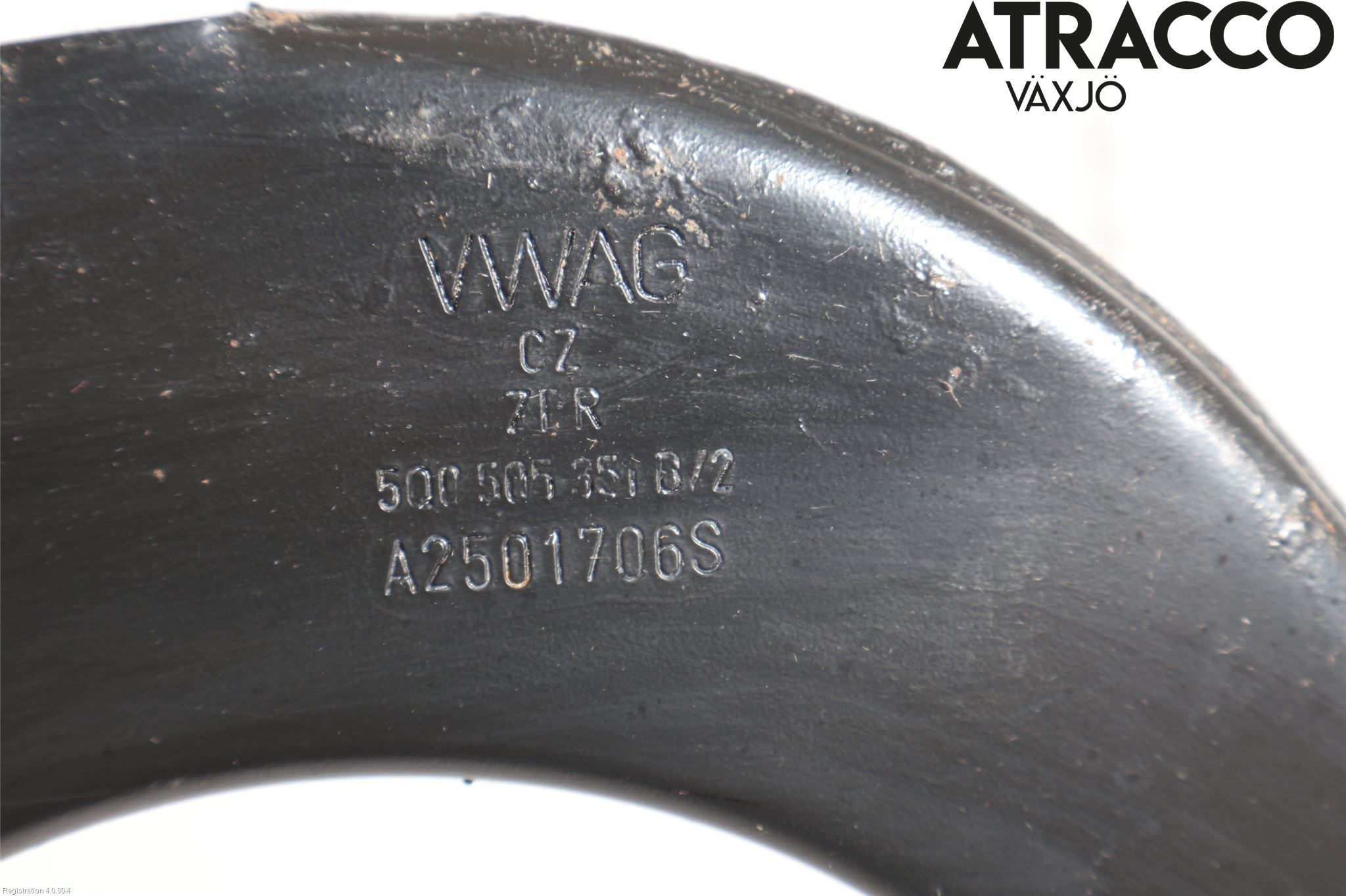Volkswagen VW TIGUAN 16-24 Bärarm Bak Övre Höger