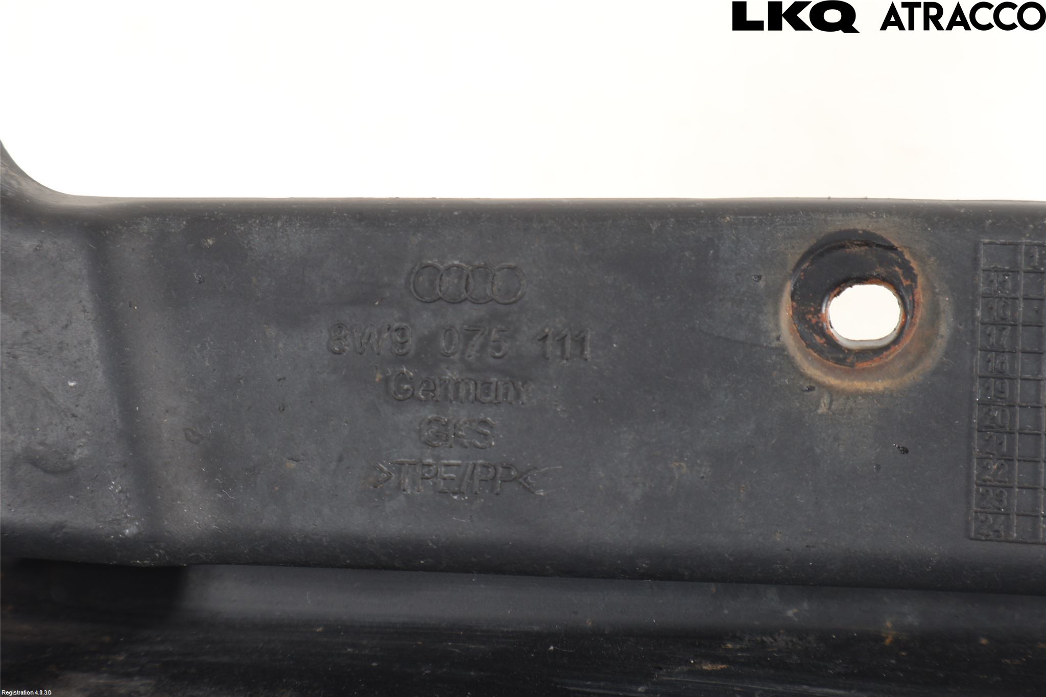 Audi A4/S4 B9 16-19 Stänkskydd