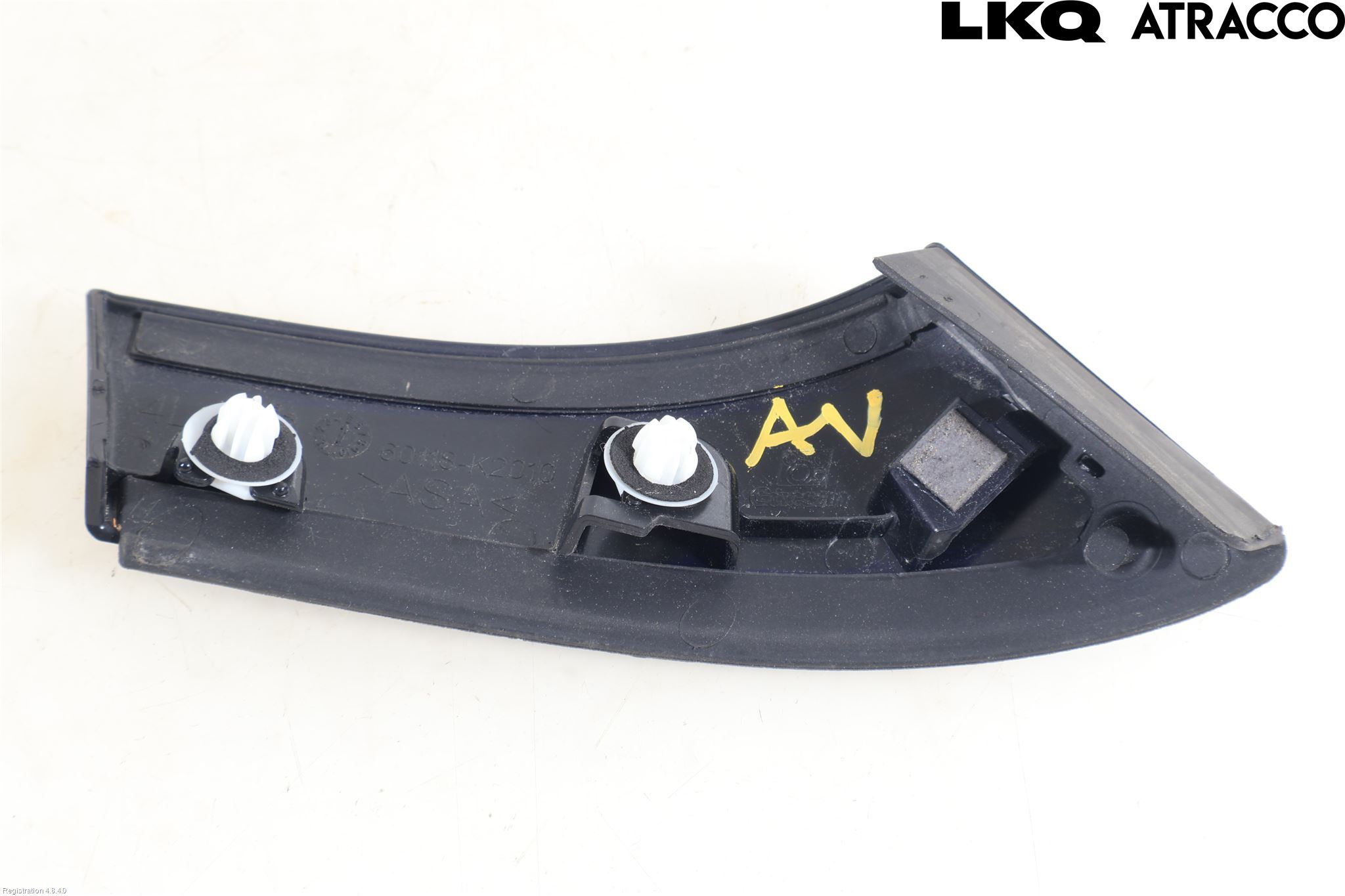 Toyota YARIS CROSS XP21 21- List Vä