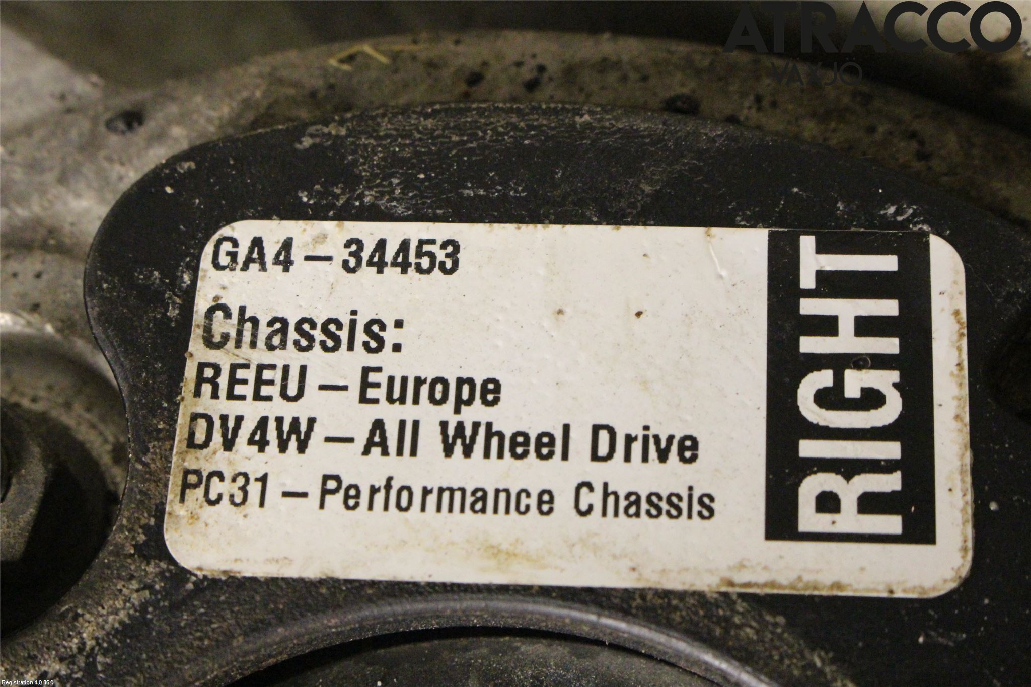 Tesla MODEL 3 17- Fjäderben Fram Höger