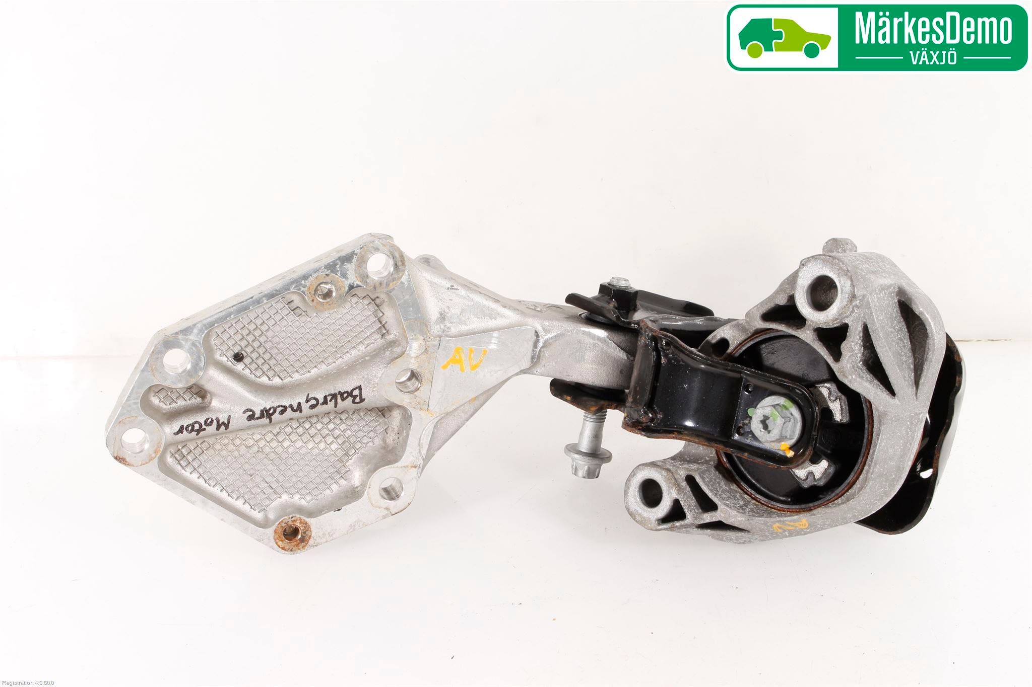 Toyota PROACE II 16- Motorfäste