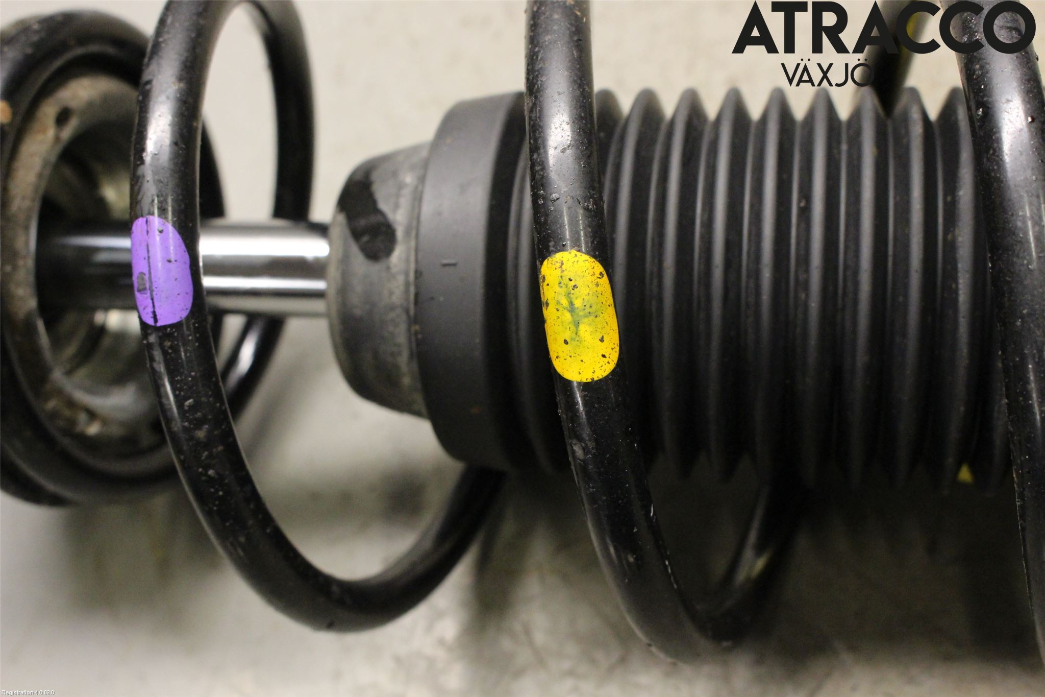 Suzuki SWIFT 17-24 Fjäderben Fram Vänster