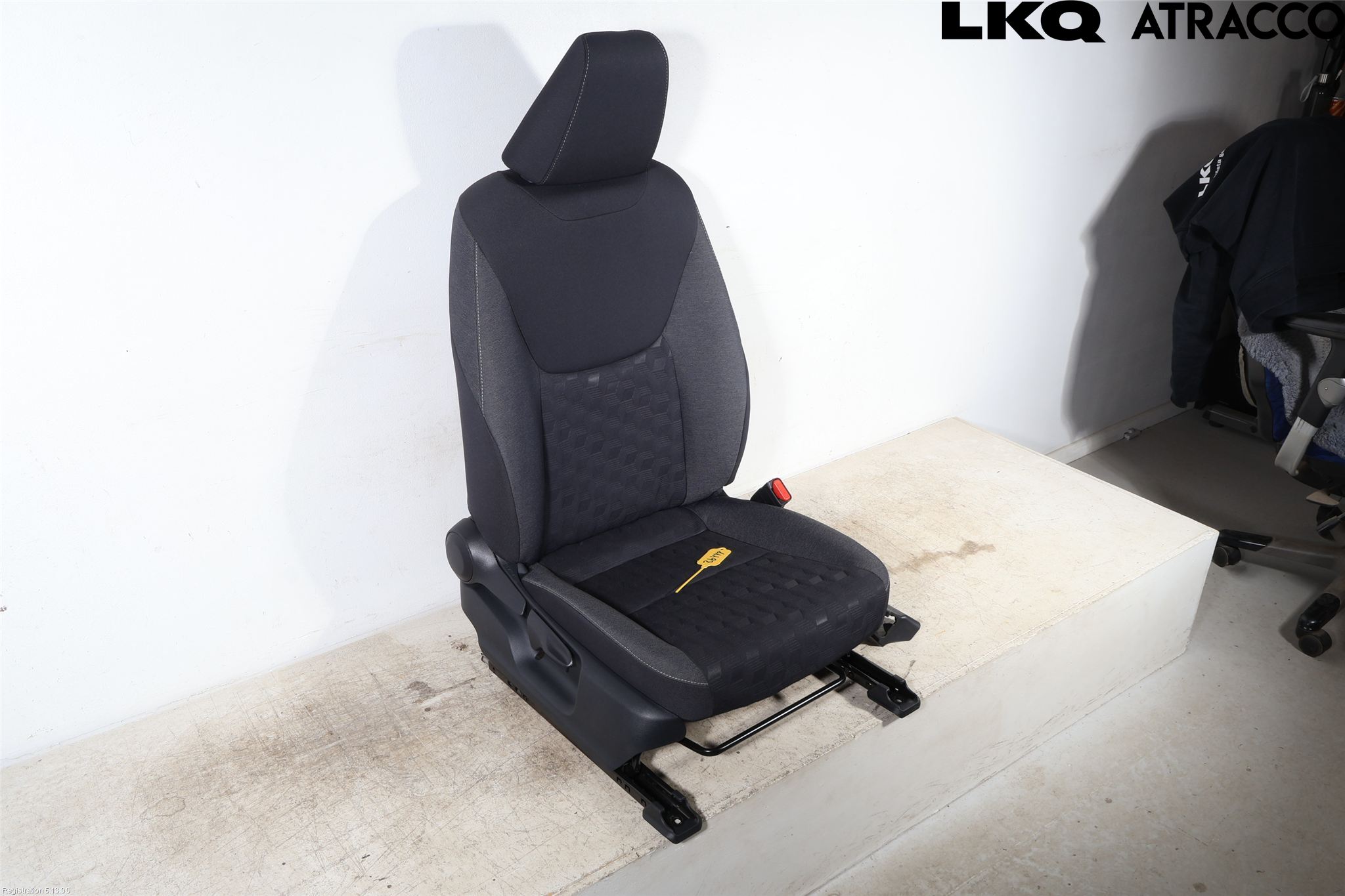 Toyota YARIS XP21 20- Inredning Stol Fram Hö