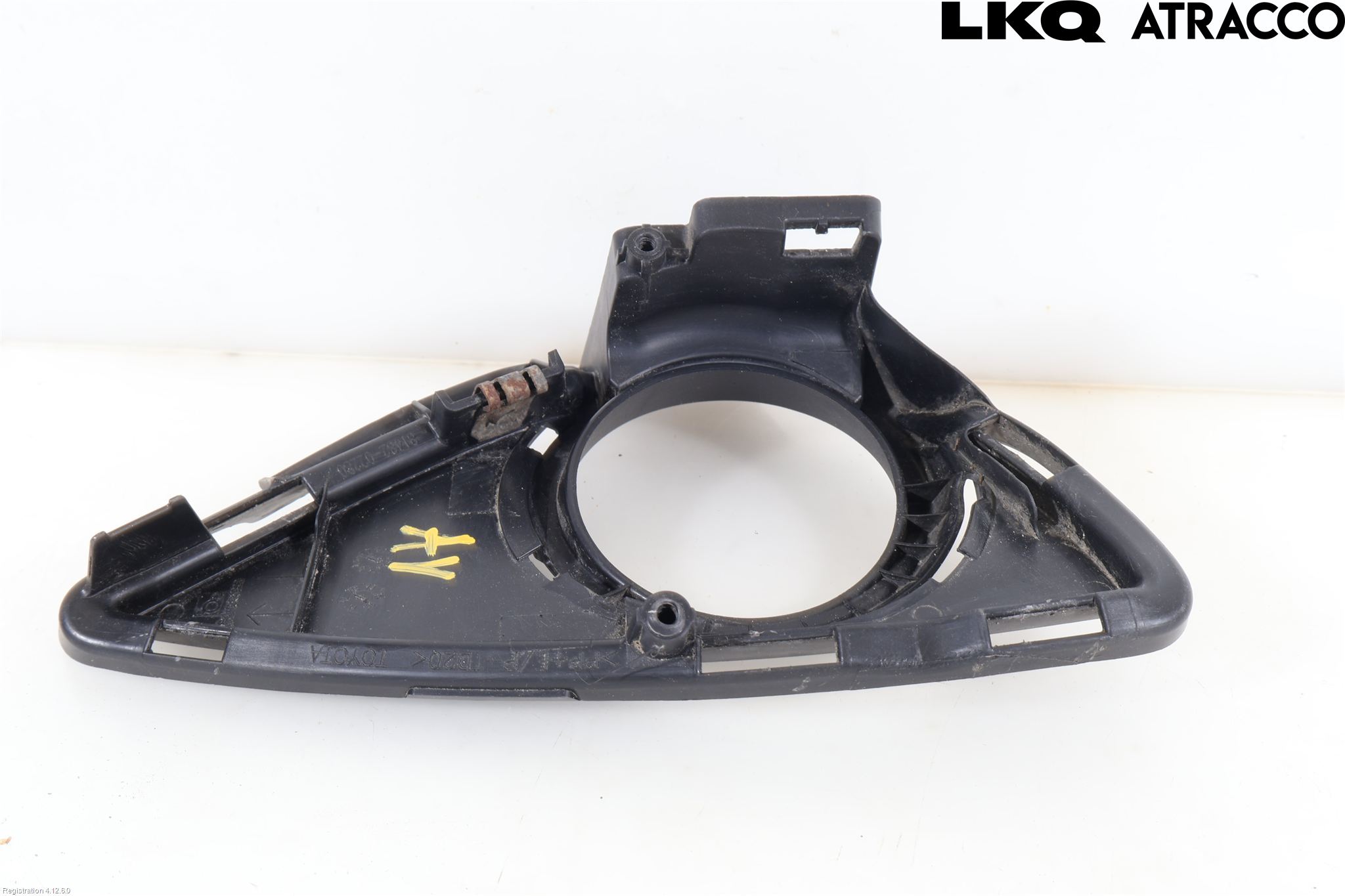 Toyota AURIS 13-19 Dimljussarg Fram