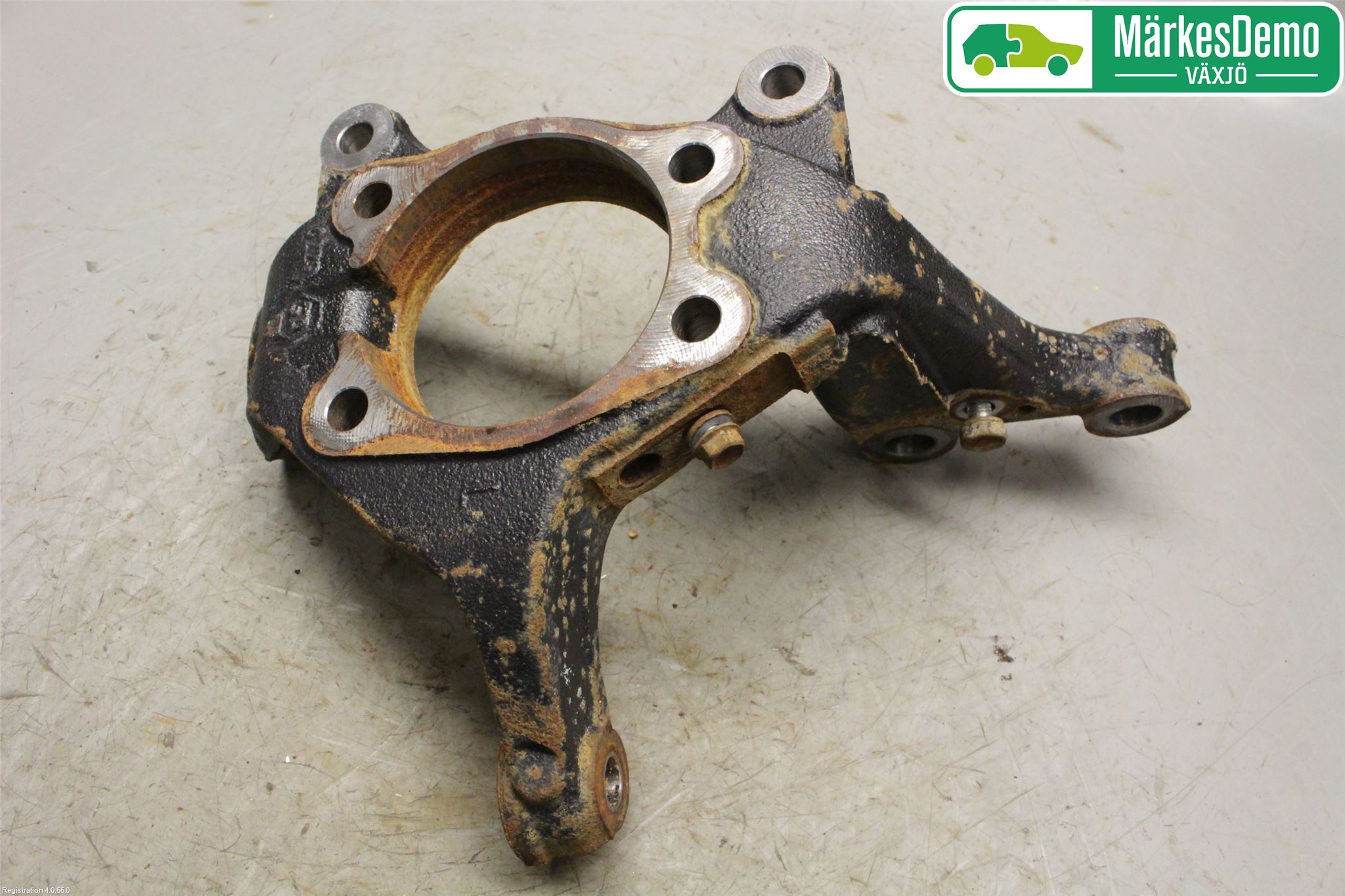 Toyota AURIS 13-19 Styrspindel Lagerhus Vä