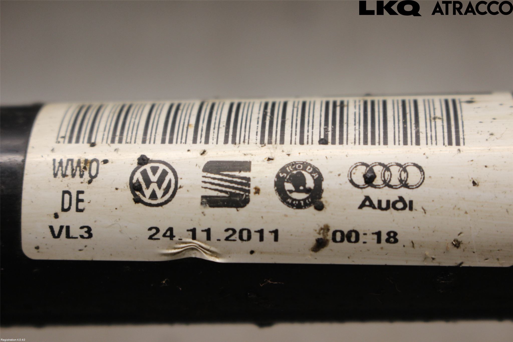 Volkswagen VW PASSAT 11-14 Drivaxel Fram Vänster
