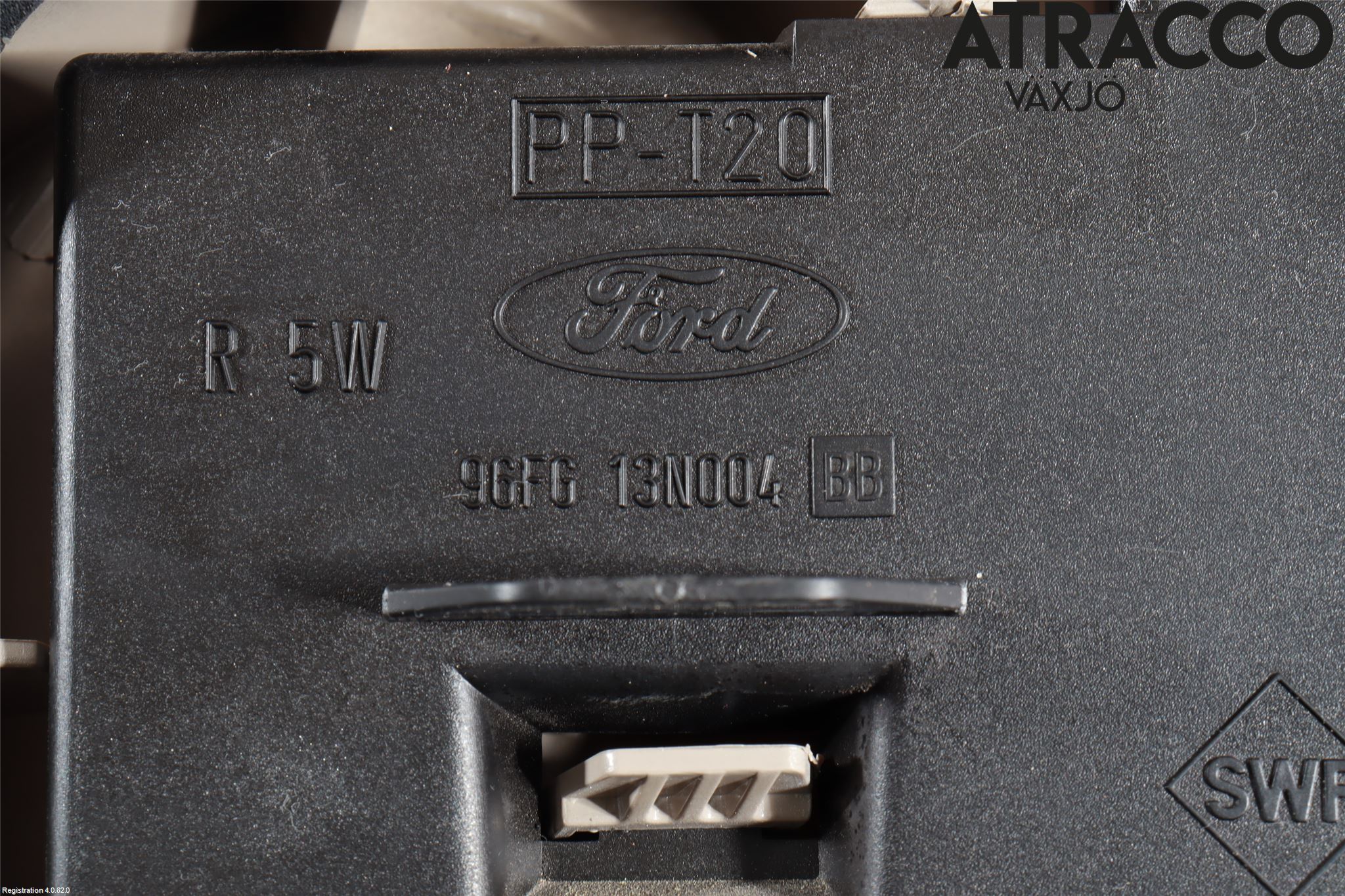 Ford FIESTA     00-01 Bakljus Vänster