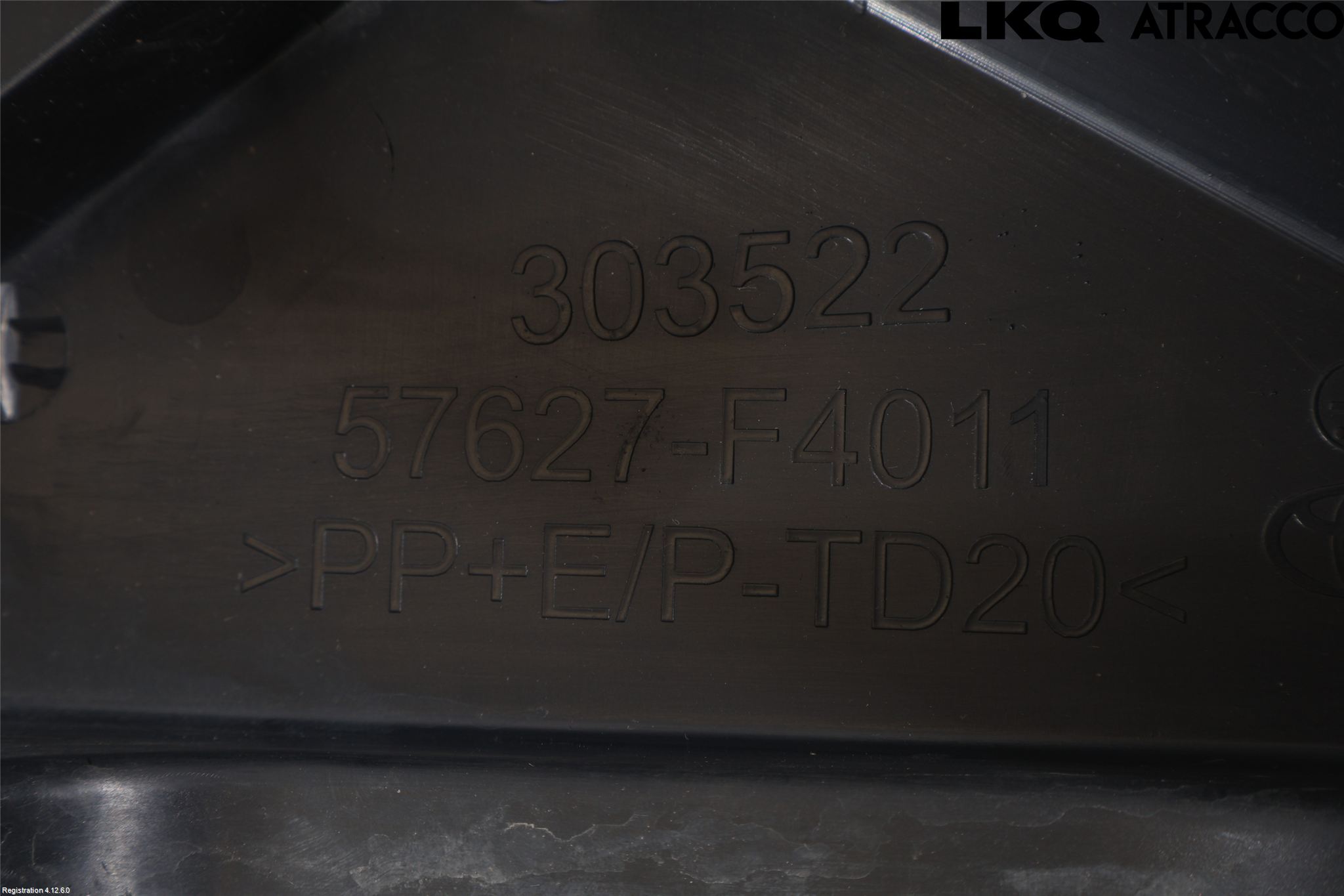 Toyota C-HR 24- Hasplåt Plåt-Plast