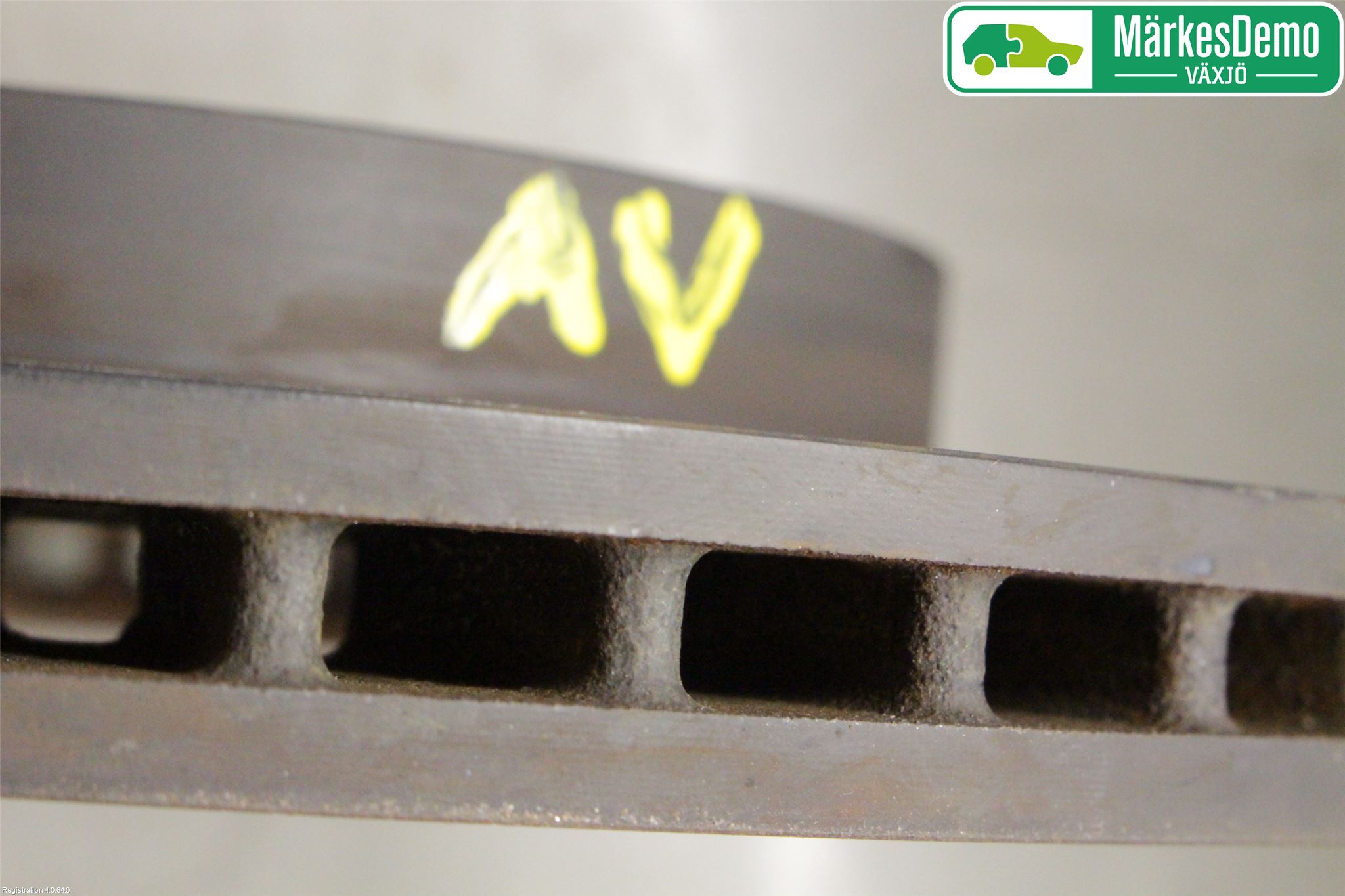 Suzuki SWIFT 17-24 Bromsskiva Fram