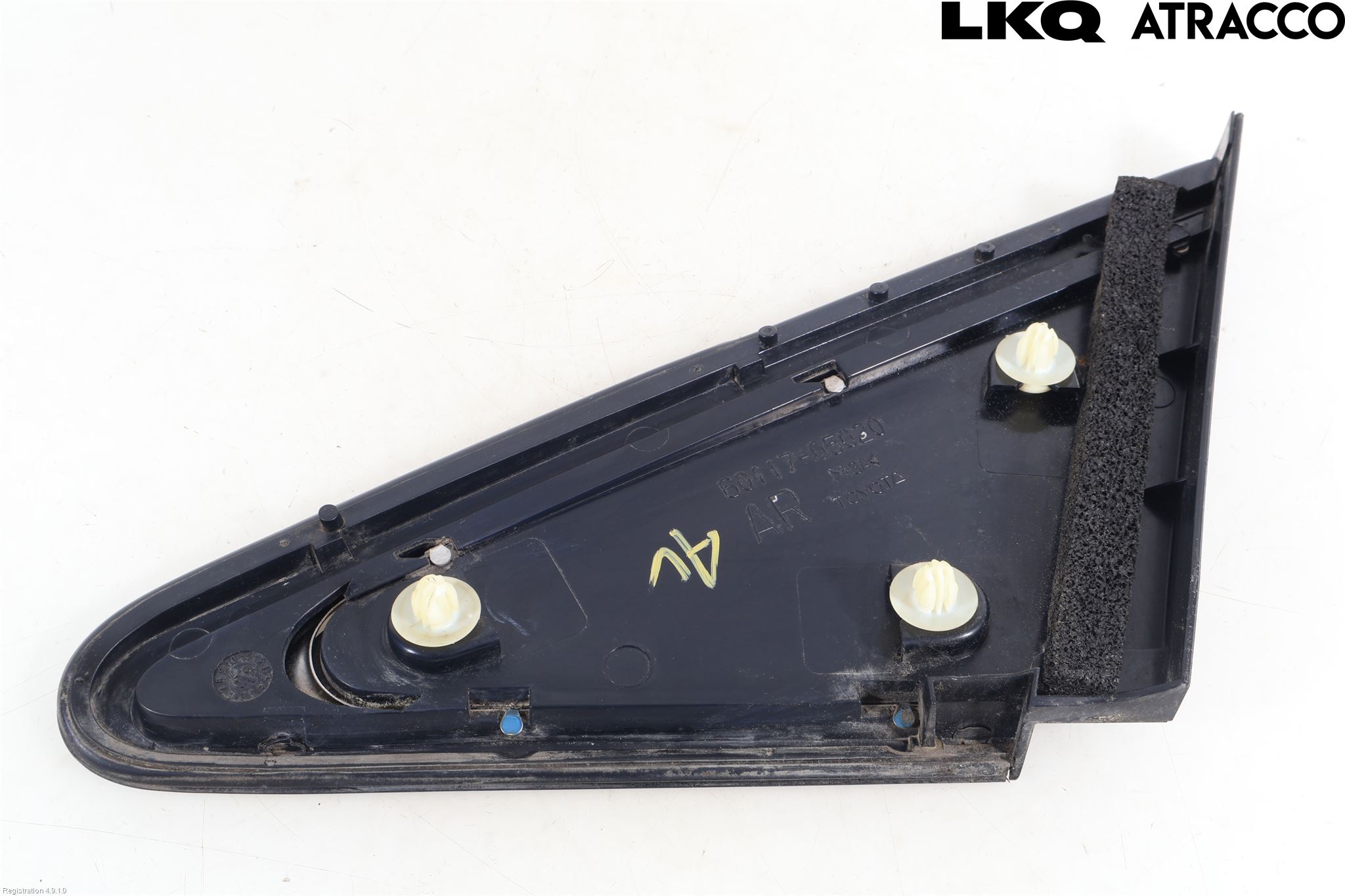 Toyota AVENSIS 09-15 Skärm Hörn Utfyllnad Fram