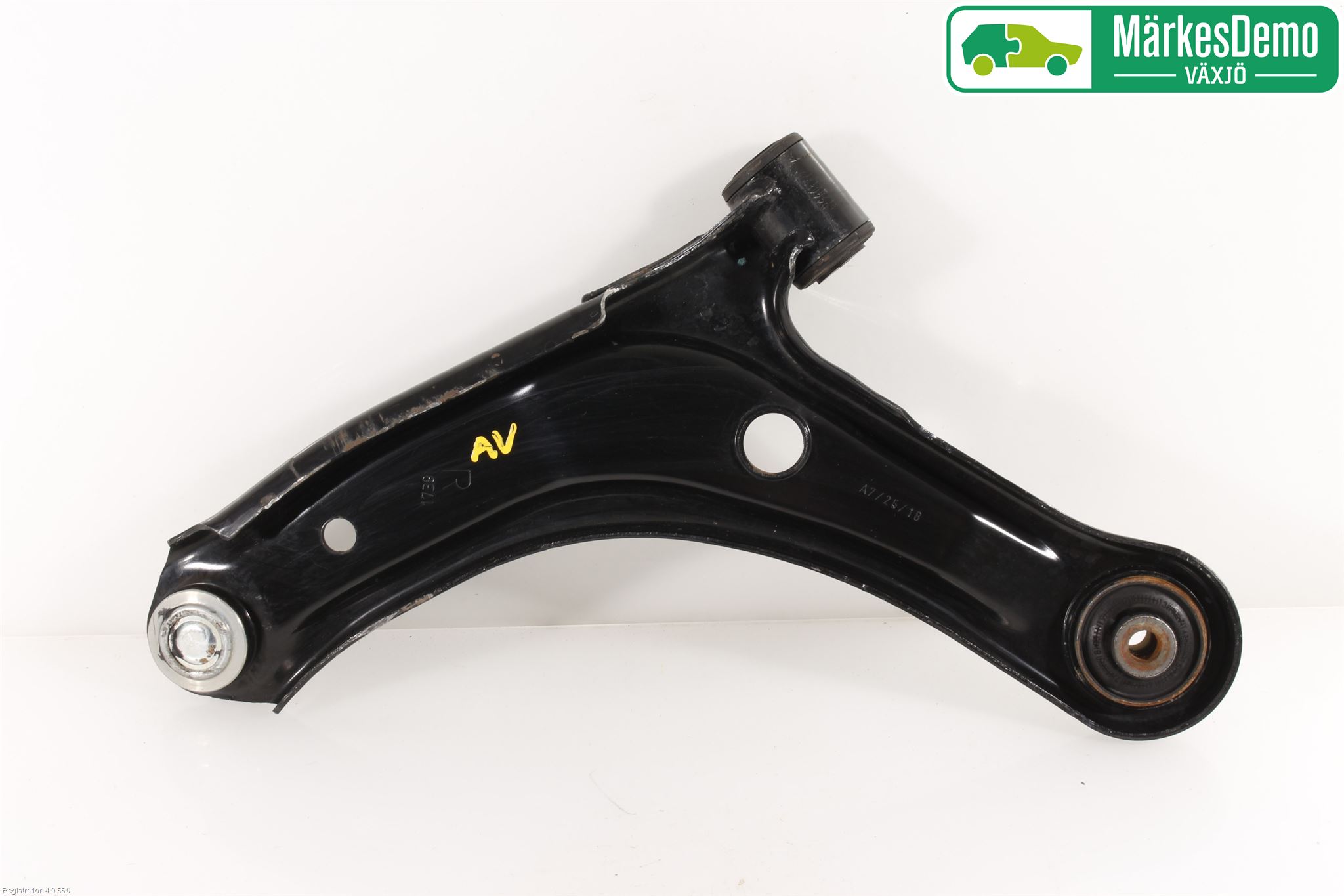 Suzuki VITARA 15- Bärarm Fram Undre Hö