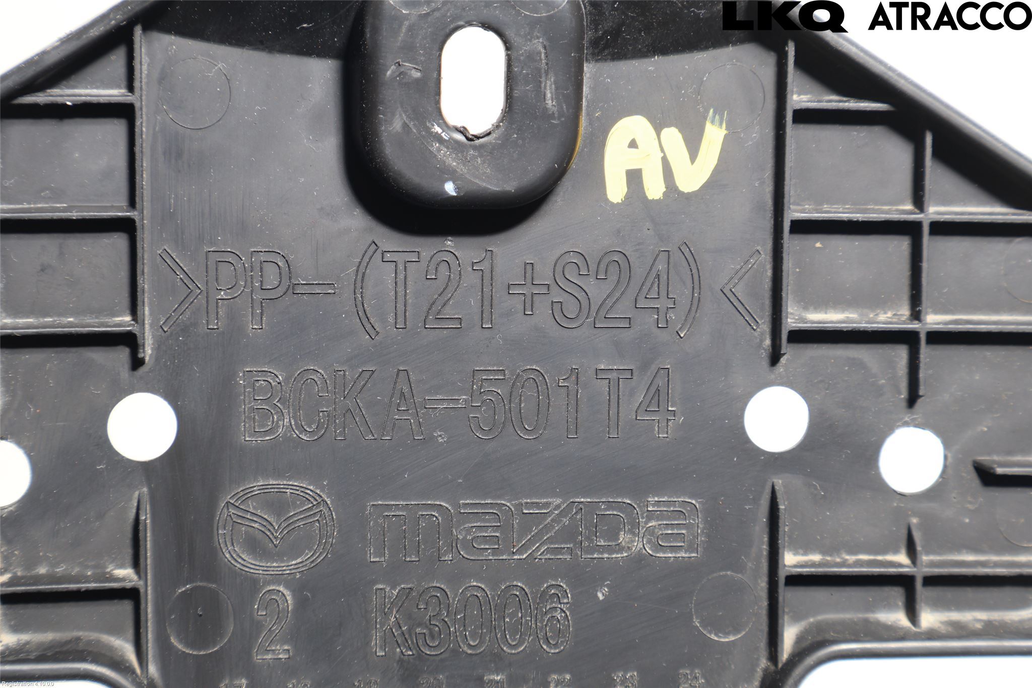 Mazda 3 IV 19- Stötfångardel Fram Mitt